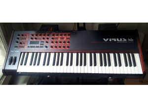 Access Music Virus Kb (35400)