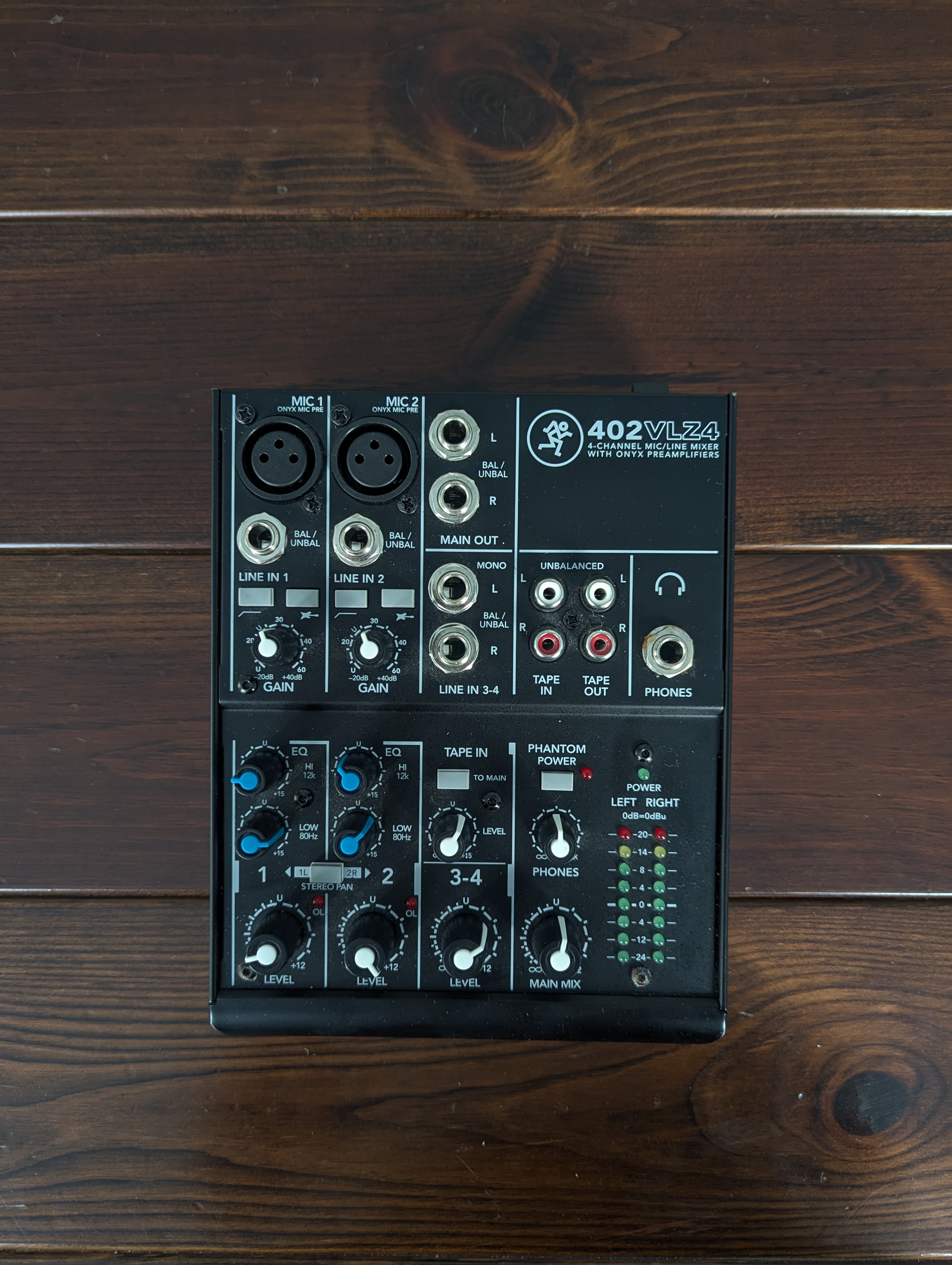 Mackie 402vlz4 sous garantie