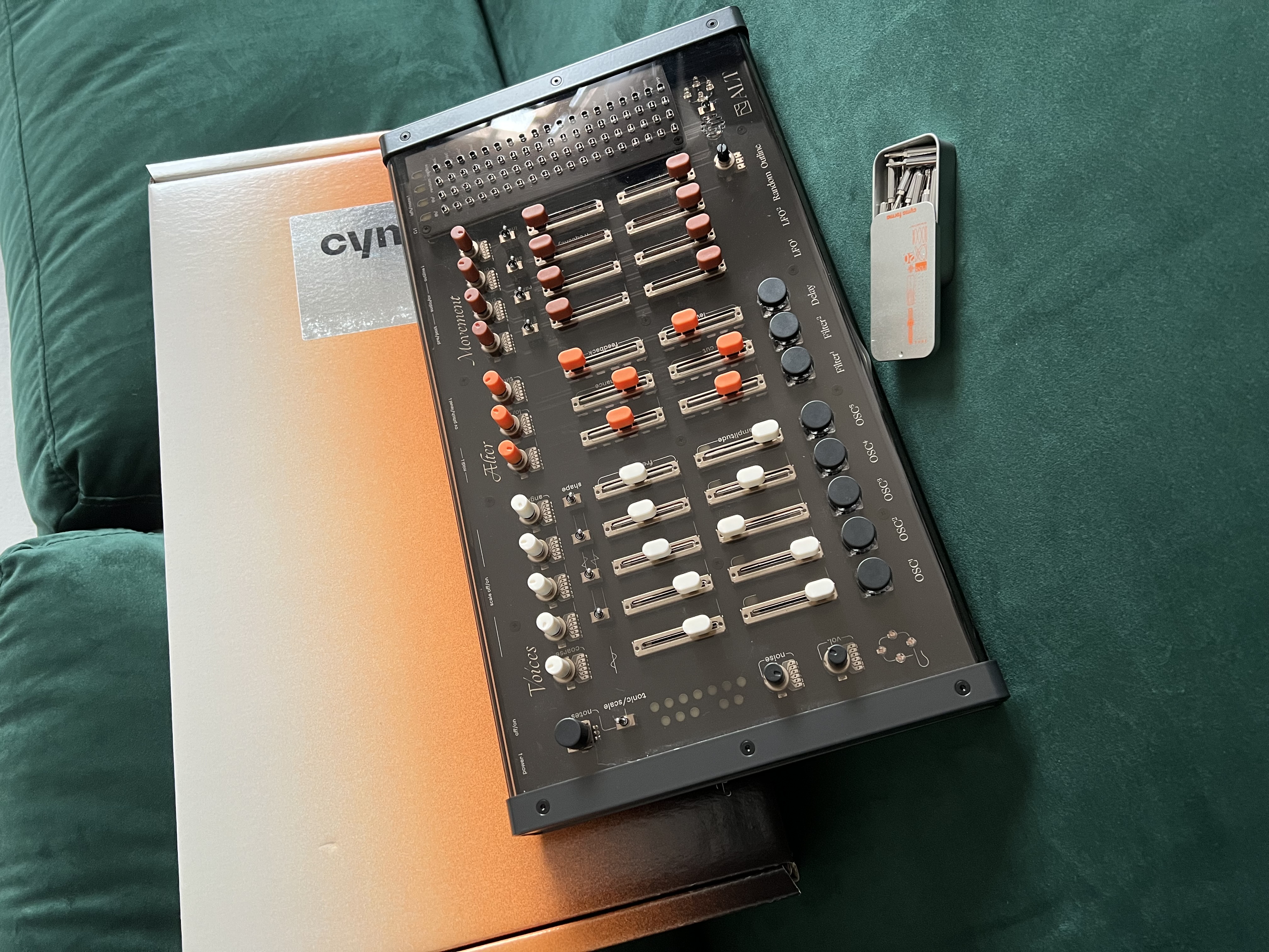 Alt comme neuf avec 10 pins supplémentaires 