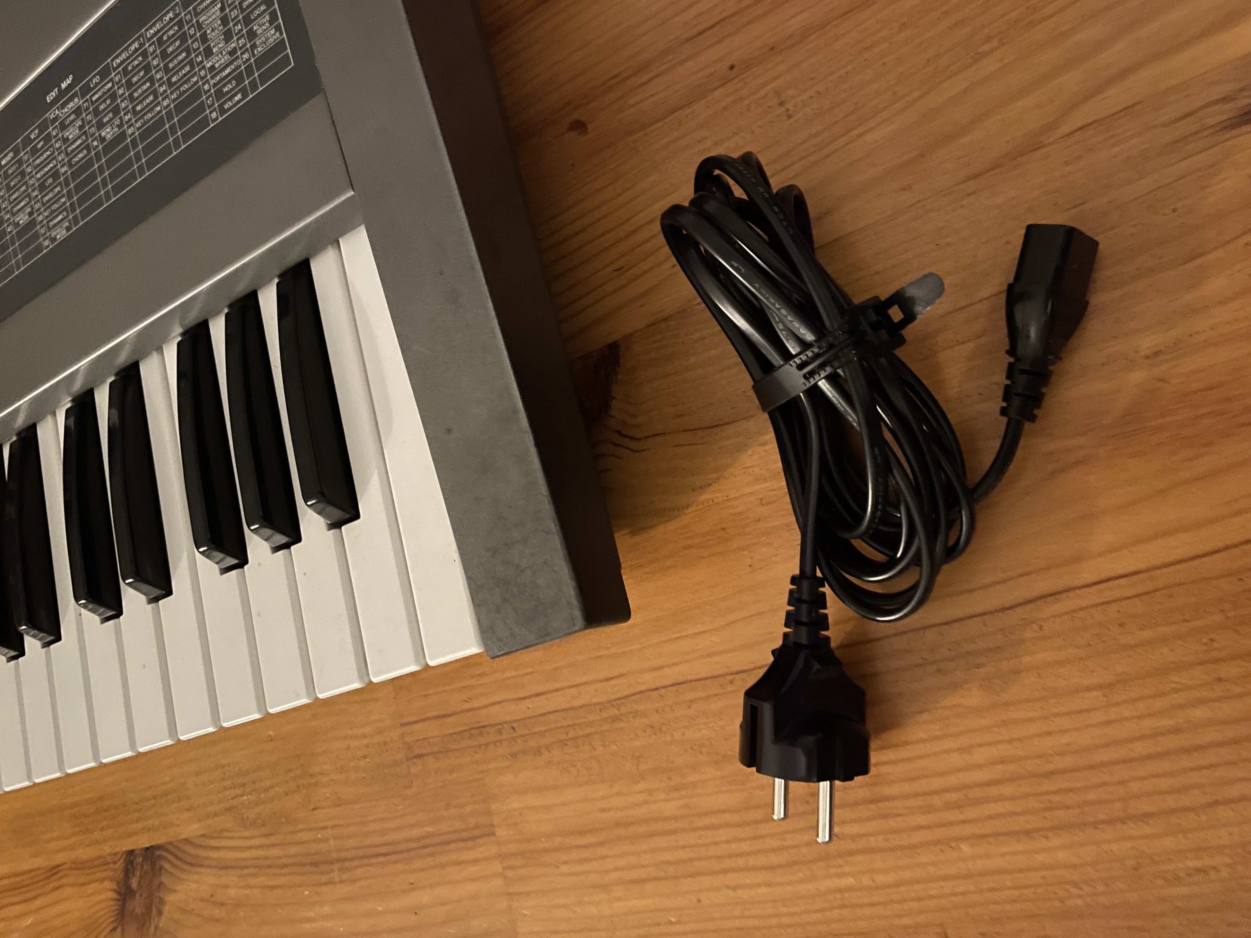 Roland JX-8P 2