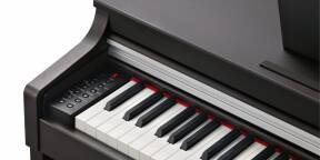 A vendre excellent piano meuble Kurzweil