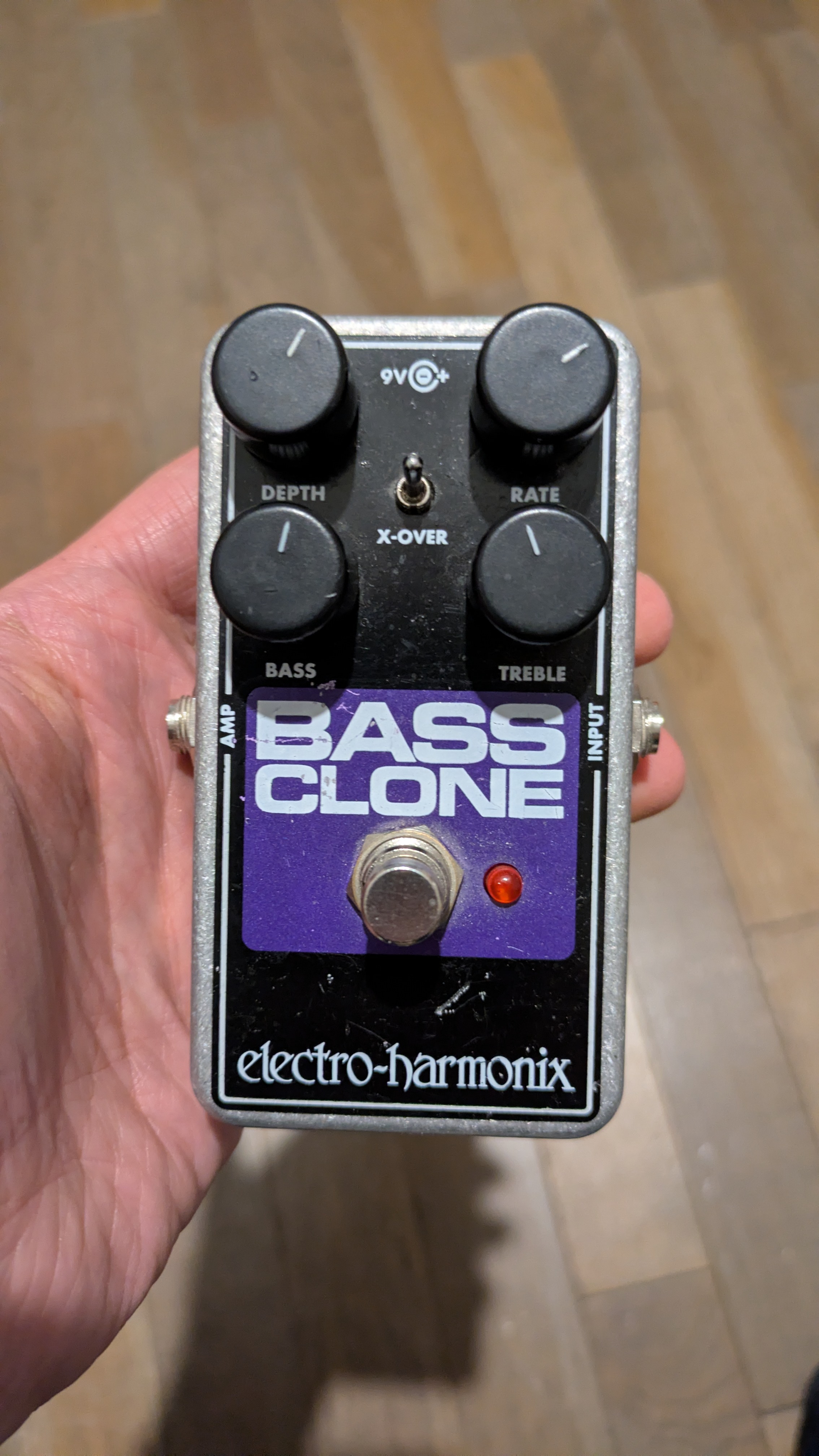 Chorus basse Electro-harmonix Bass Clone 