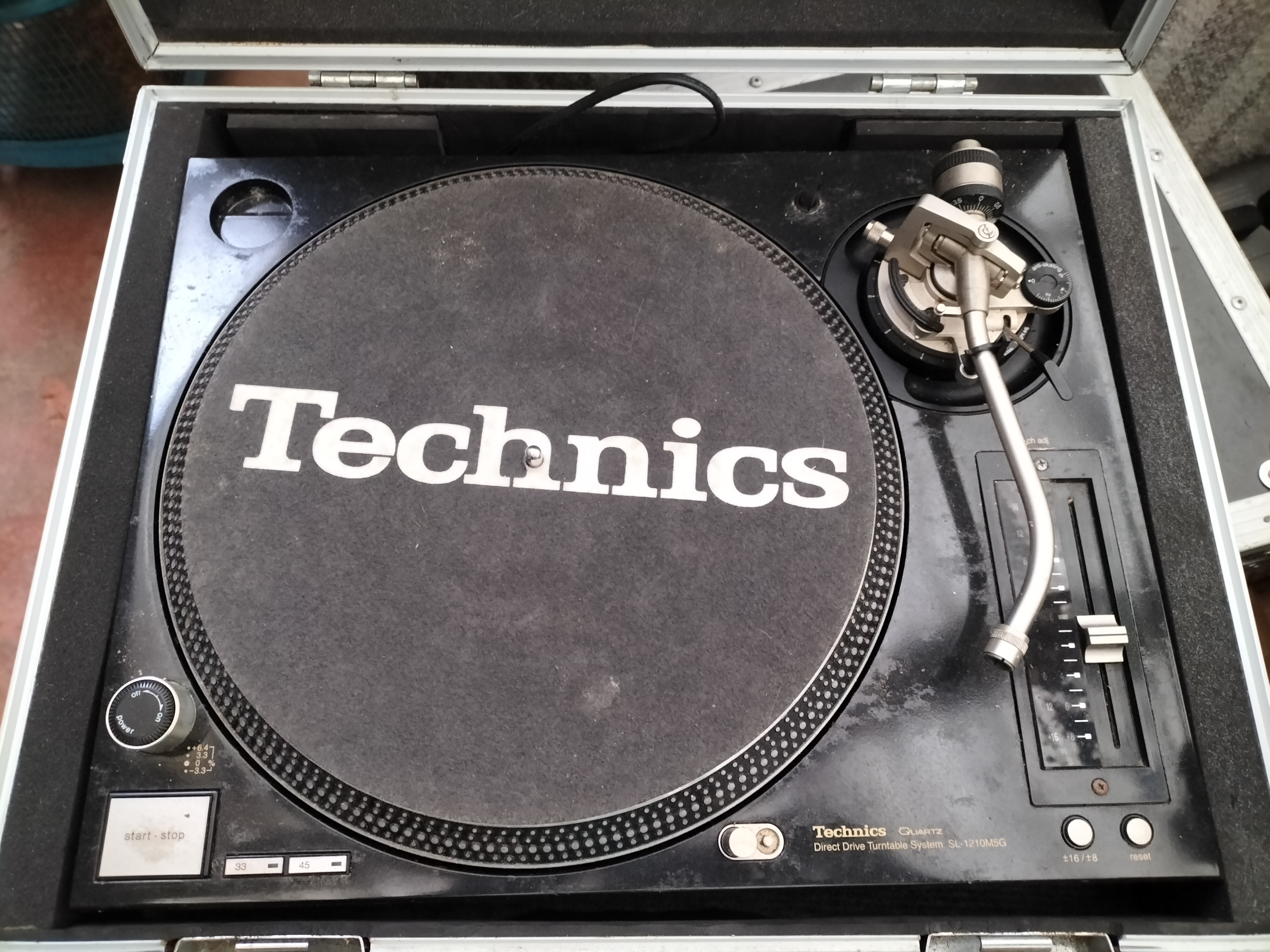 2 x Technics SL-1210M5G + flight-cases – édition anniversaire – sans cellule