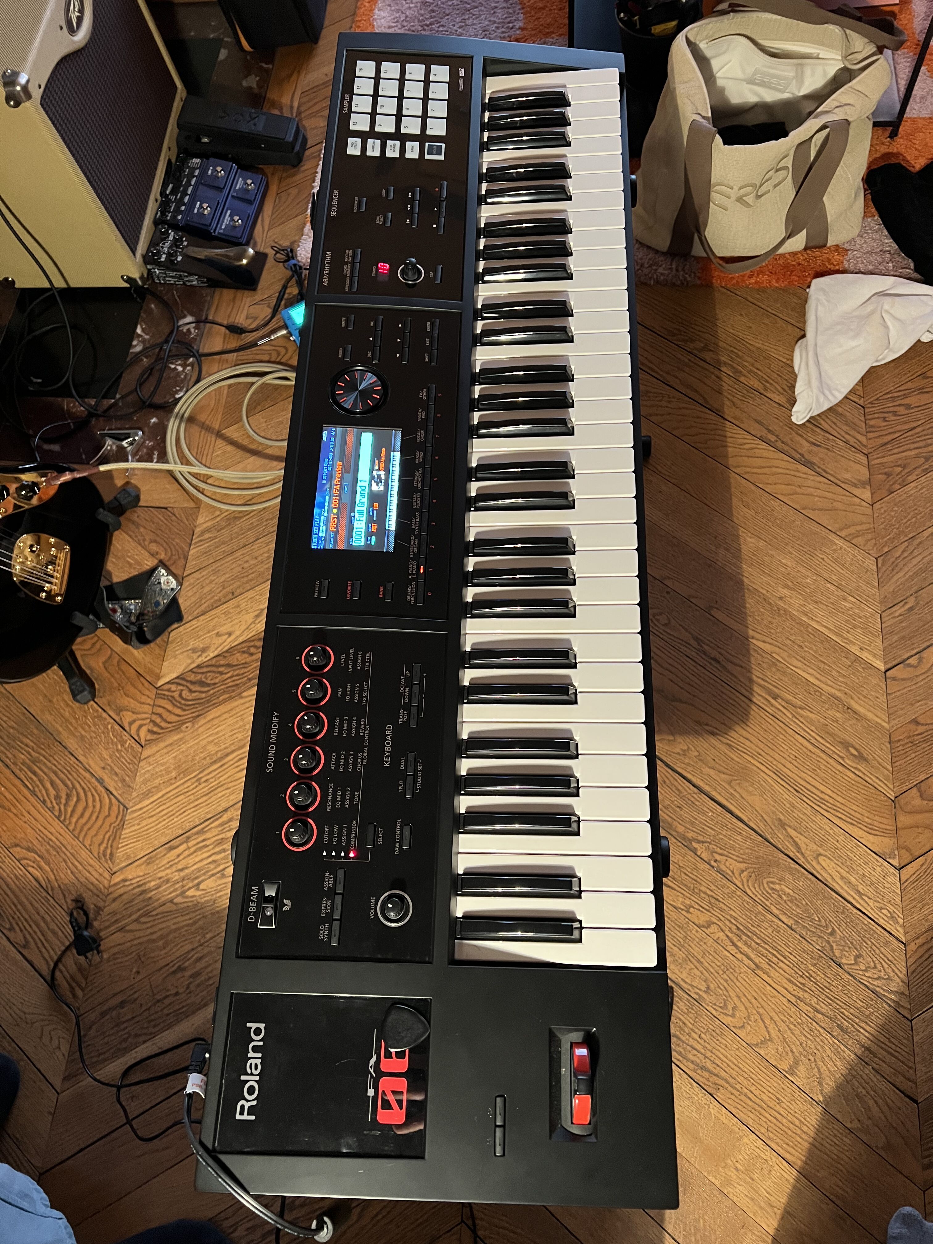 Vends Roland FA-06