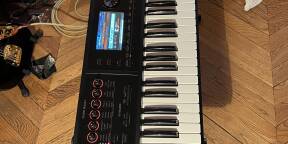 Vends Roland FA-06