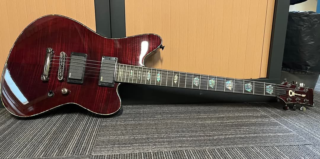 Vends Charvel Desolation SK1-ST Red Transparent