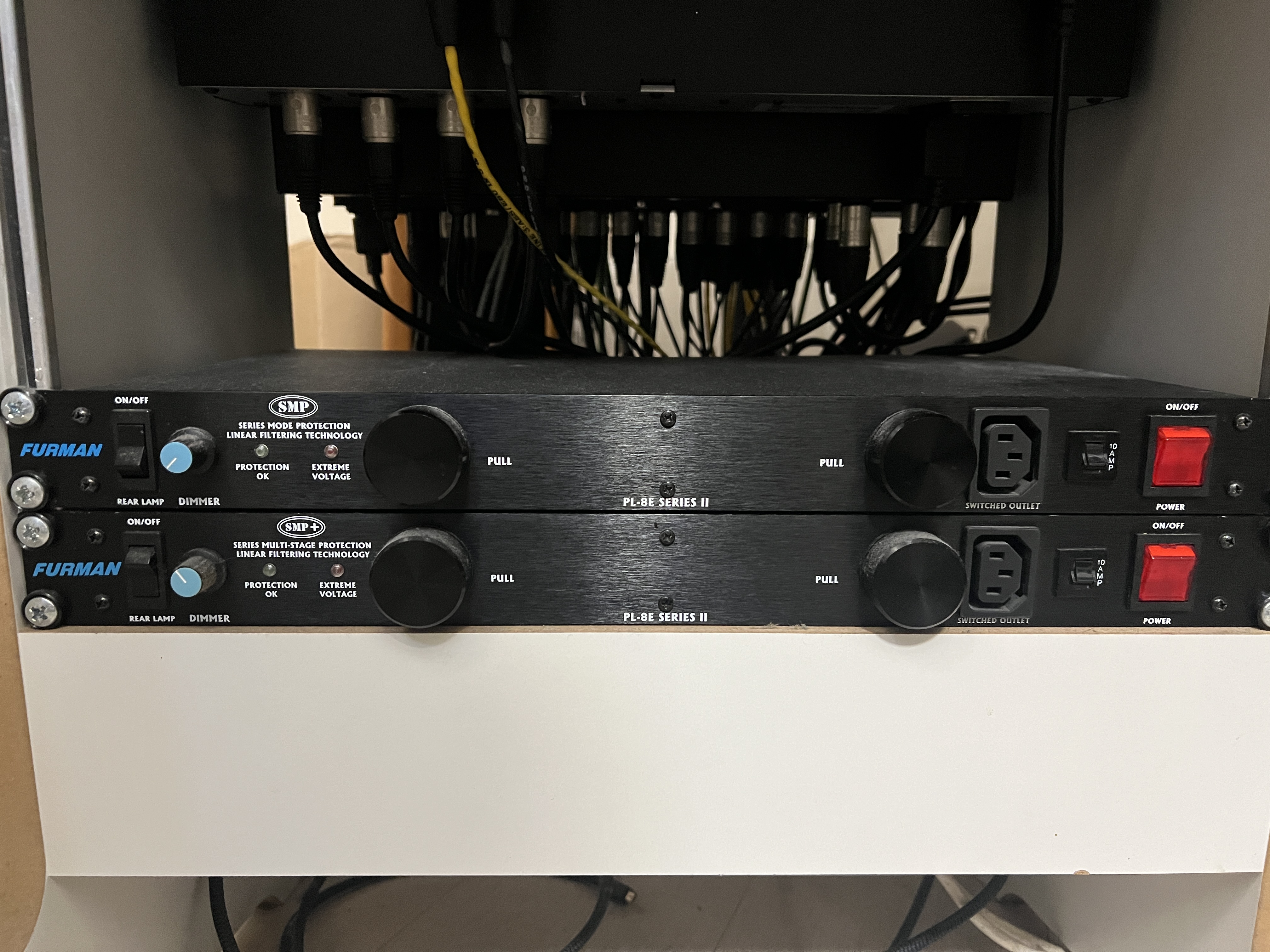 Vend power conditionner Furman PL8 E 