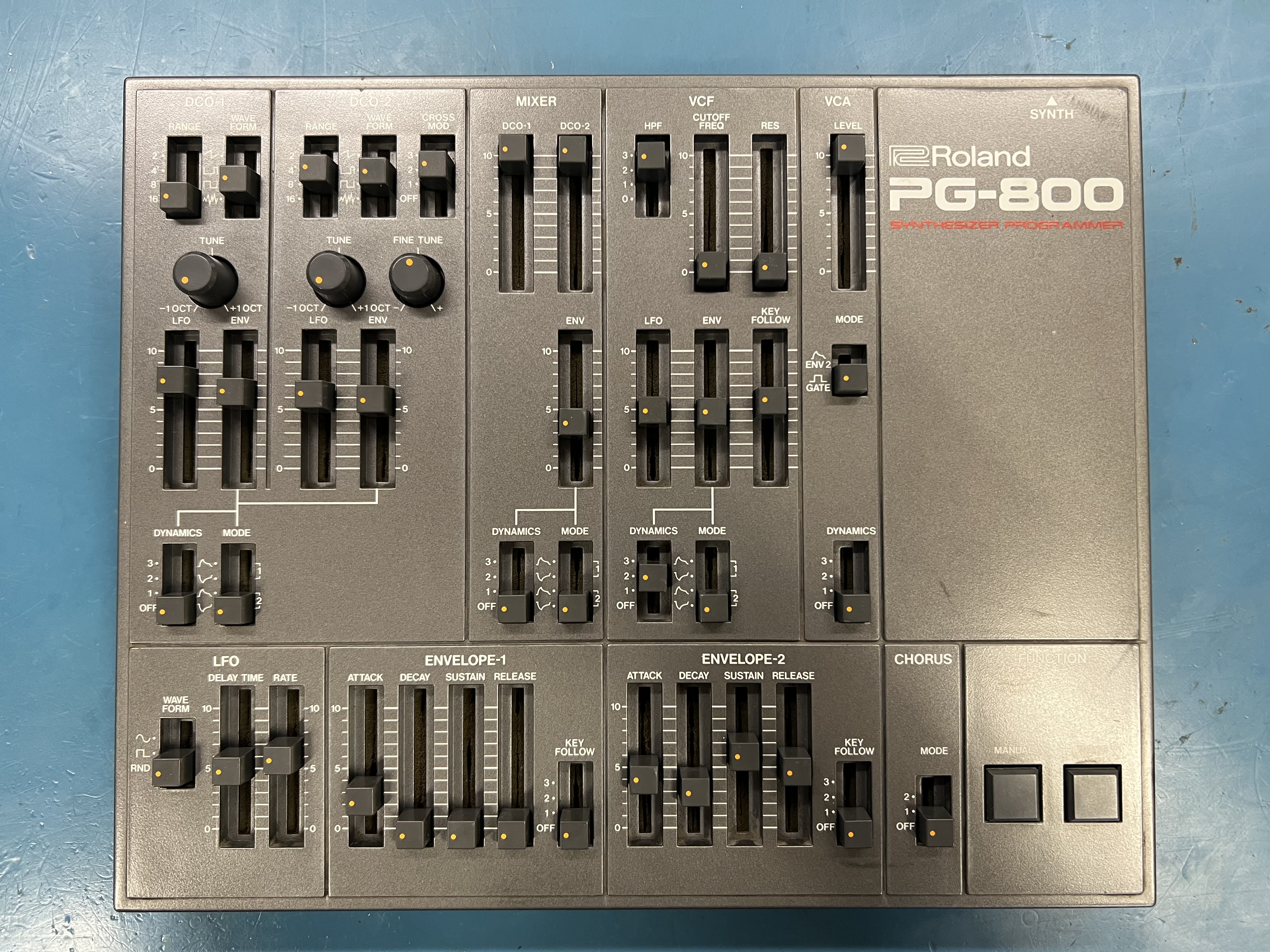 Vends ROLAND PG-800 