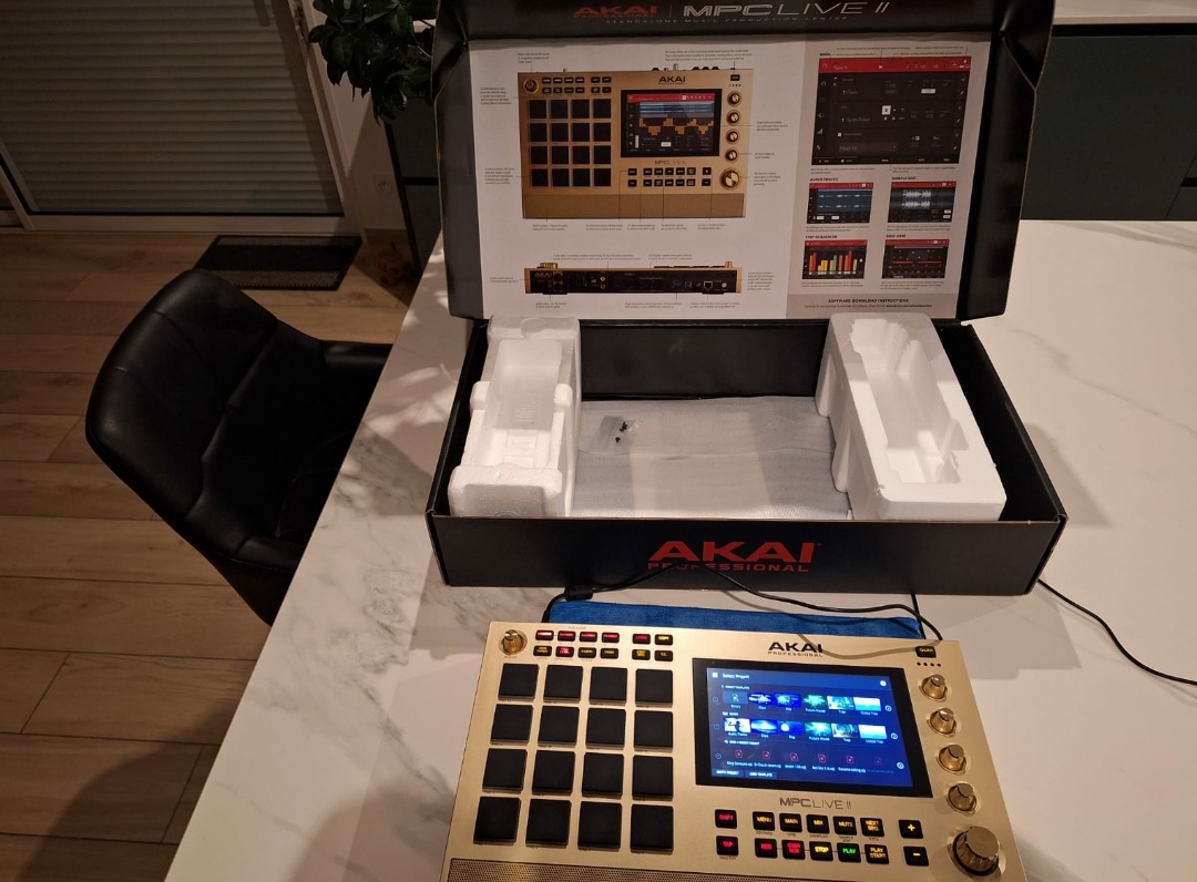 Vends MPC Live 2 Gold Edition + Case