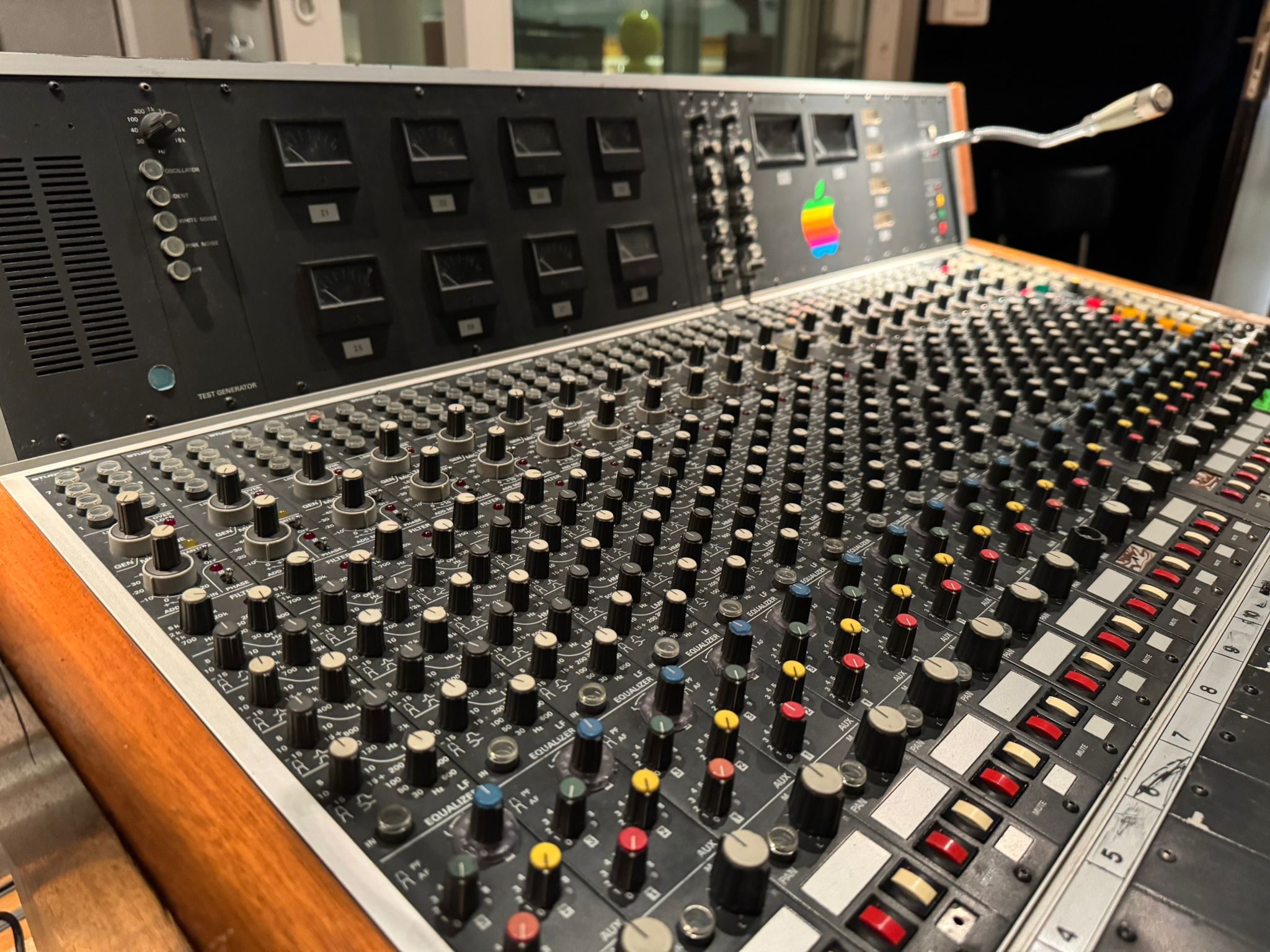 Console Studer 902 (24 Channels)