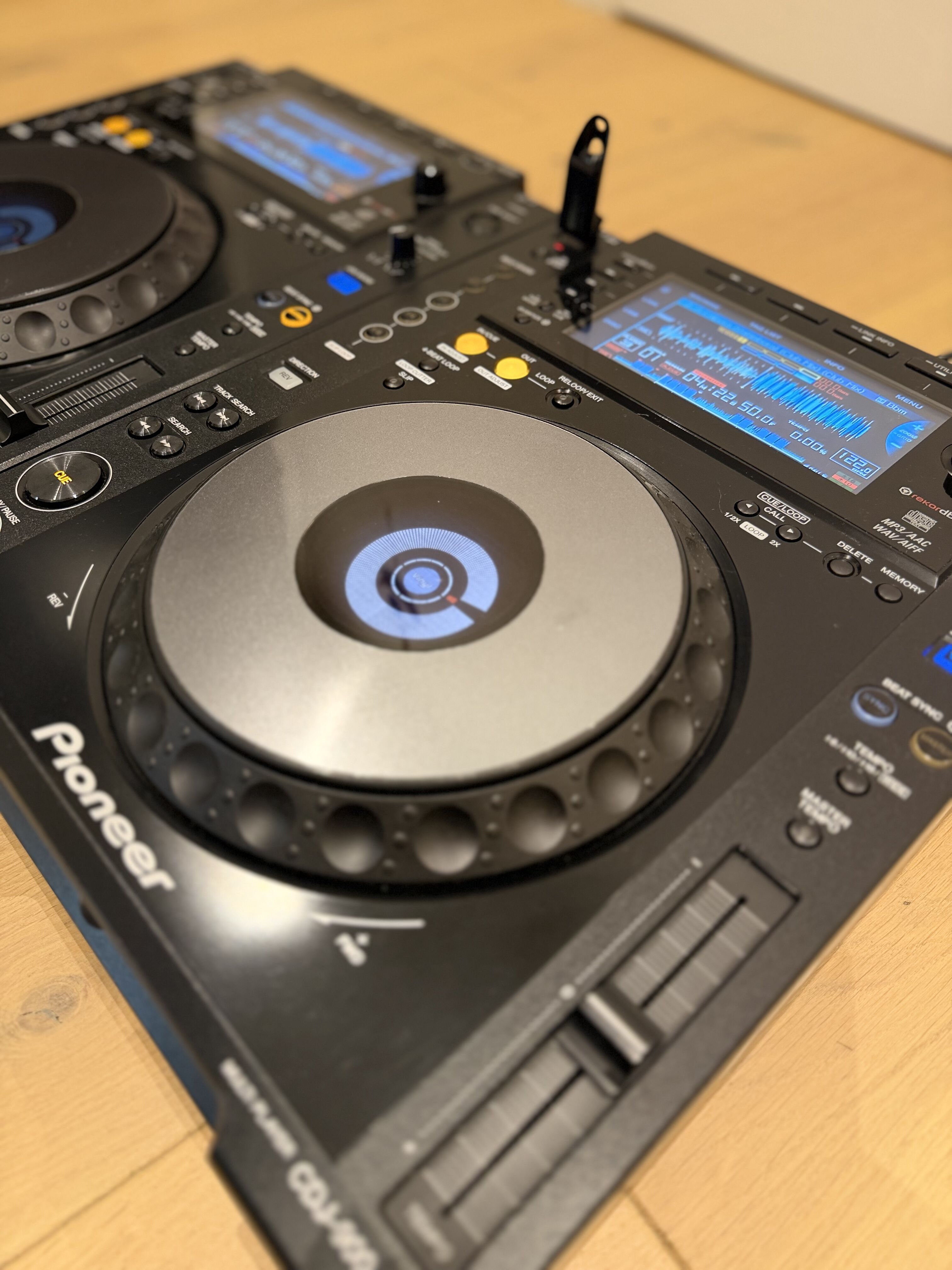Pioneer CDJ900NXS (paire) + supports