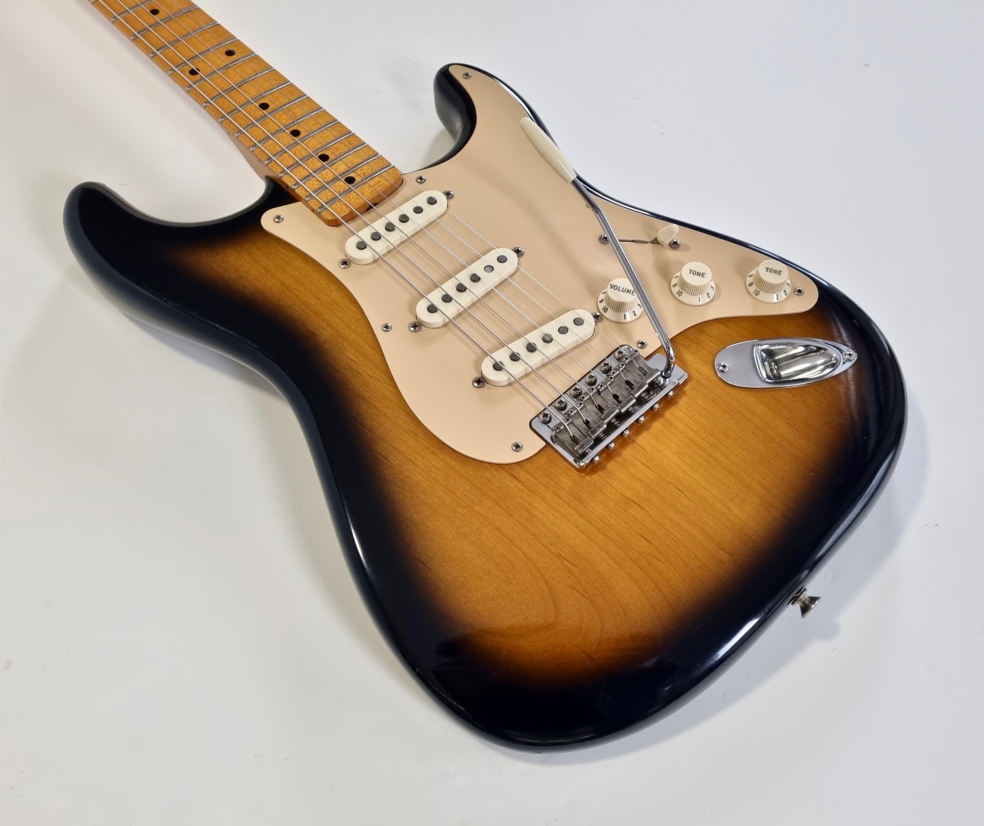Fender Eric Johnson Stratocaster Maple (63744)