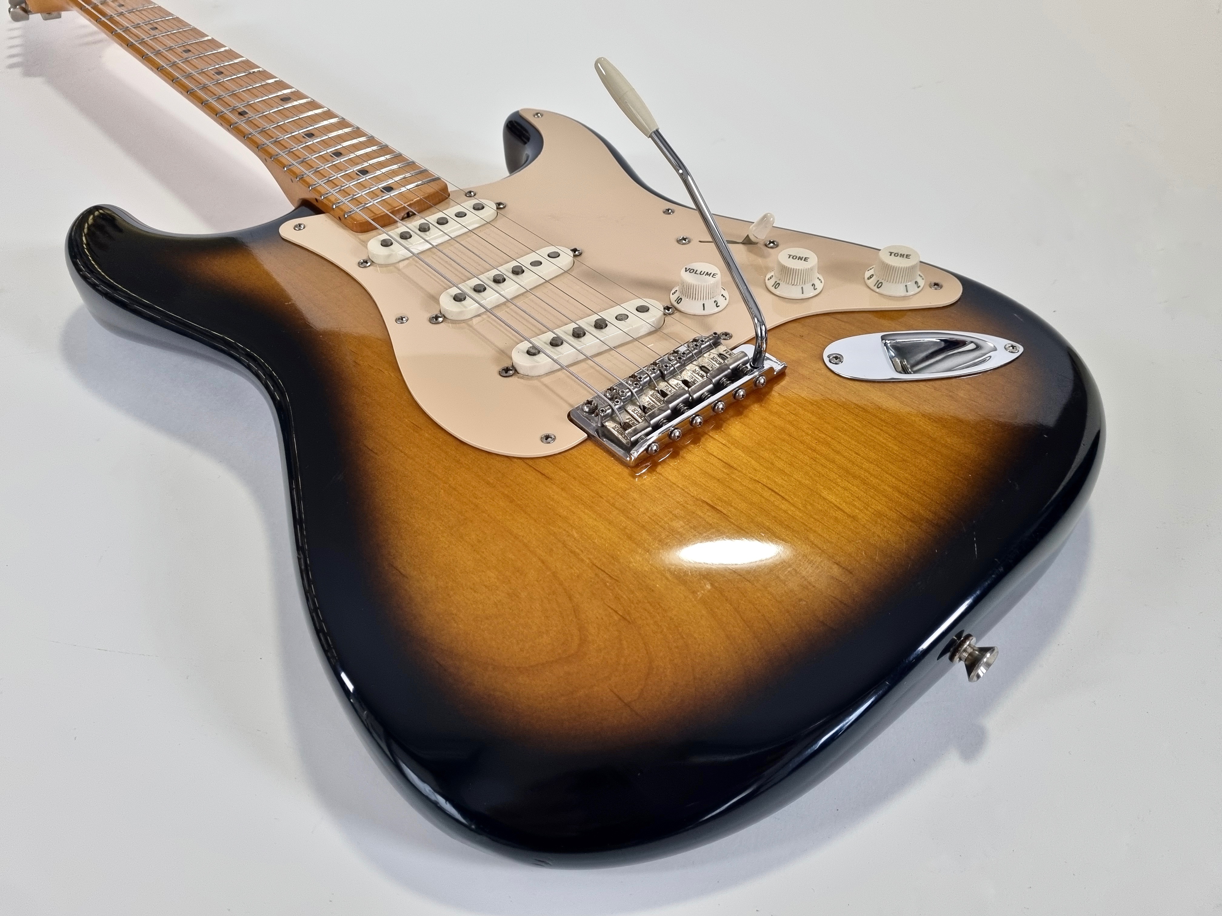 Fender Eric Johnson Stratocaster Maple (88782)