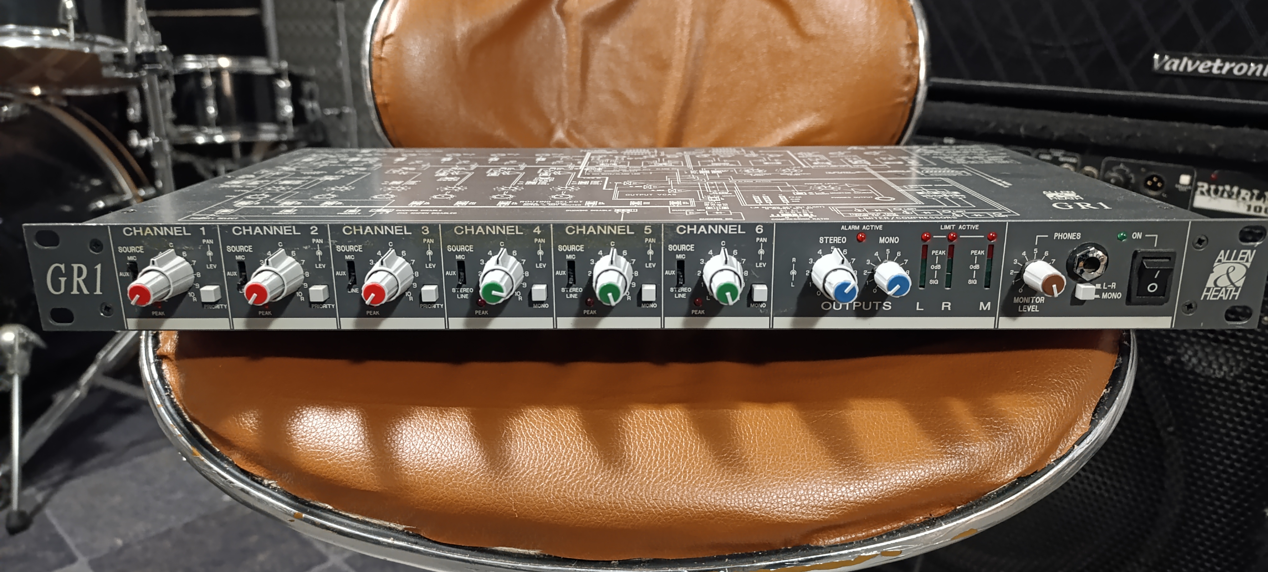 Mixage rack 1U. Son allen heath