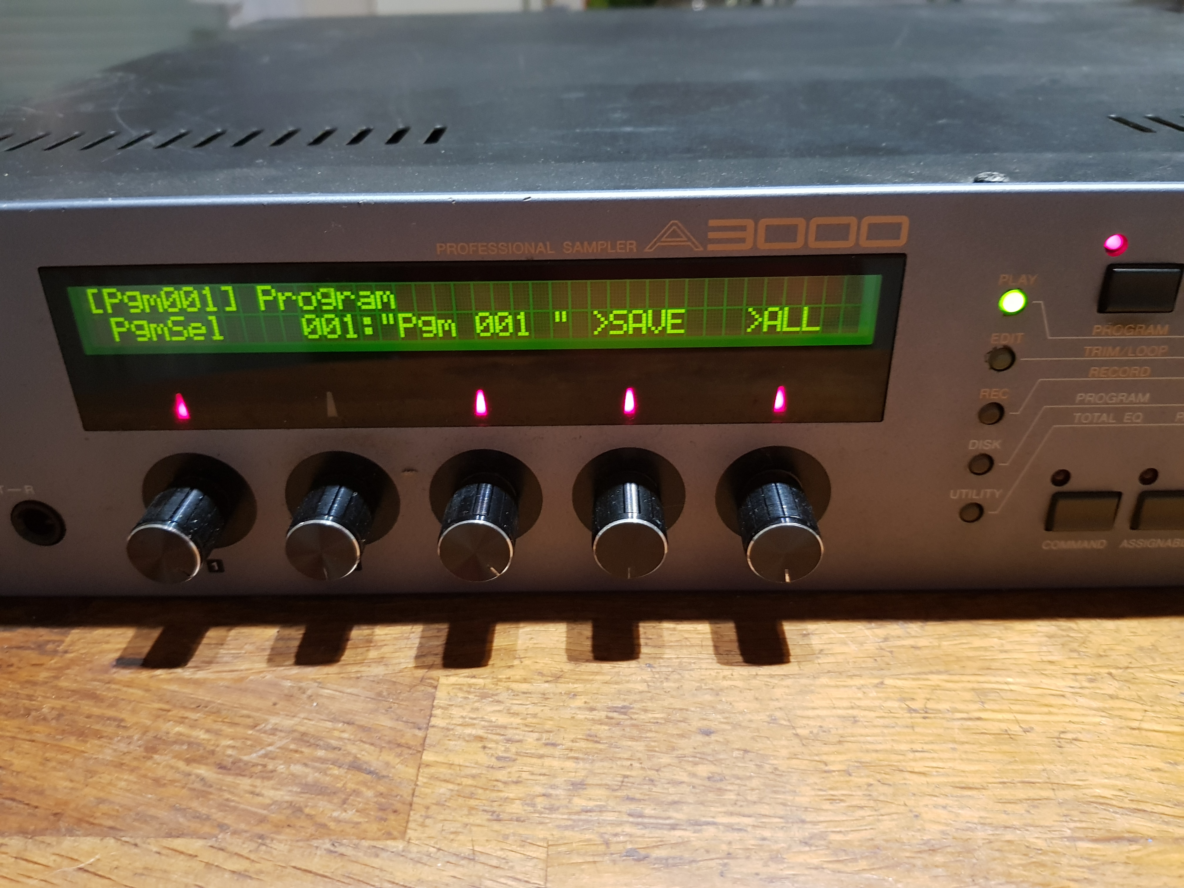 Yamaha A3000 sampler