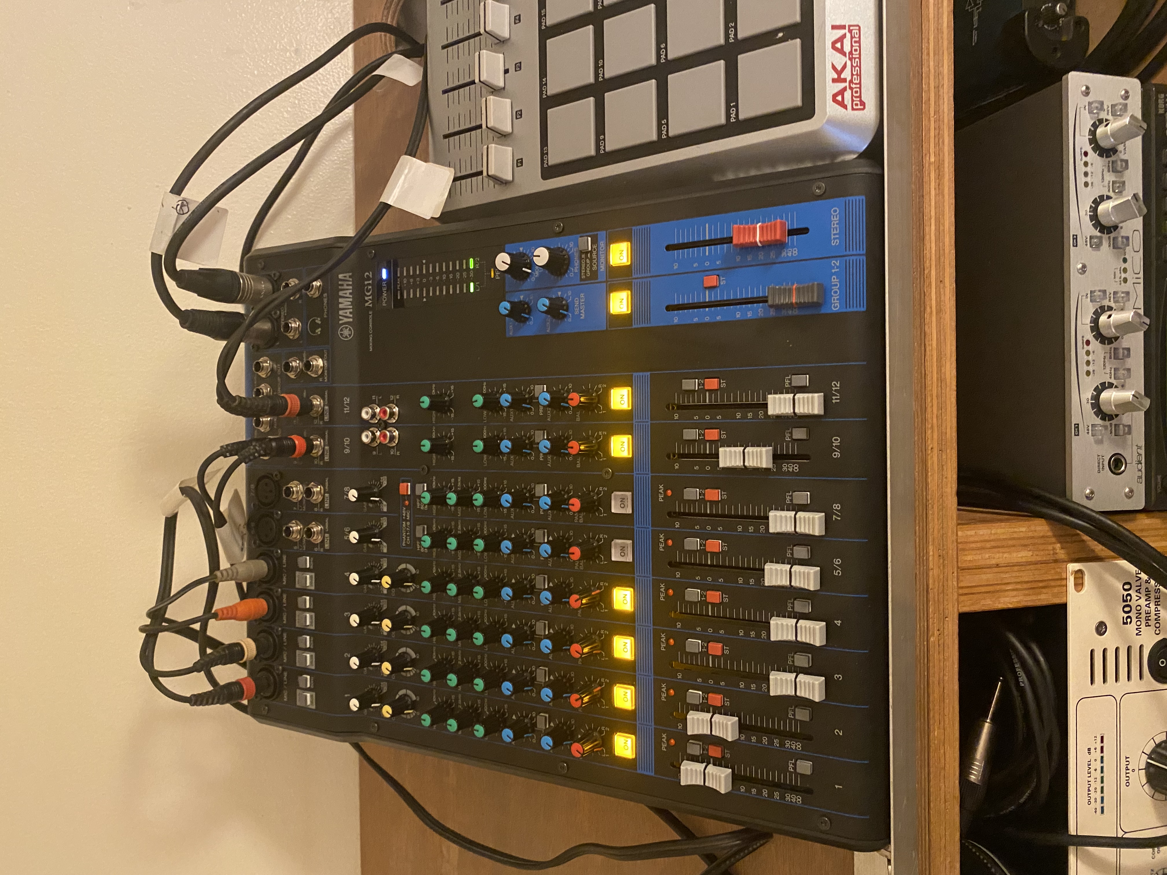 Vends table de mixage MG12