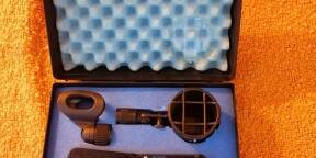 Beyerdynamic MC 834 N (C) PV (sérial : 16031) avec sa pince d'origine et sa suspension d'origine