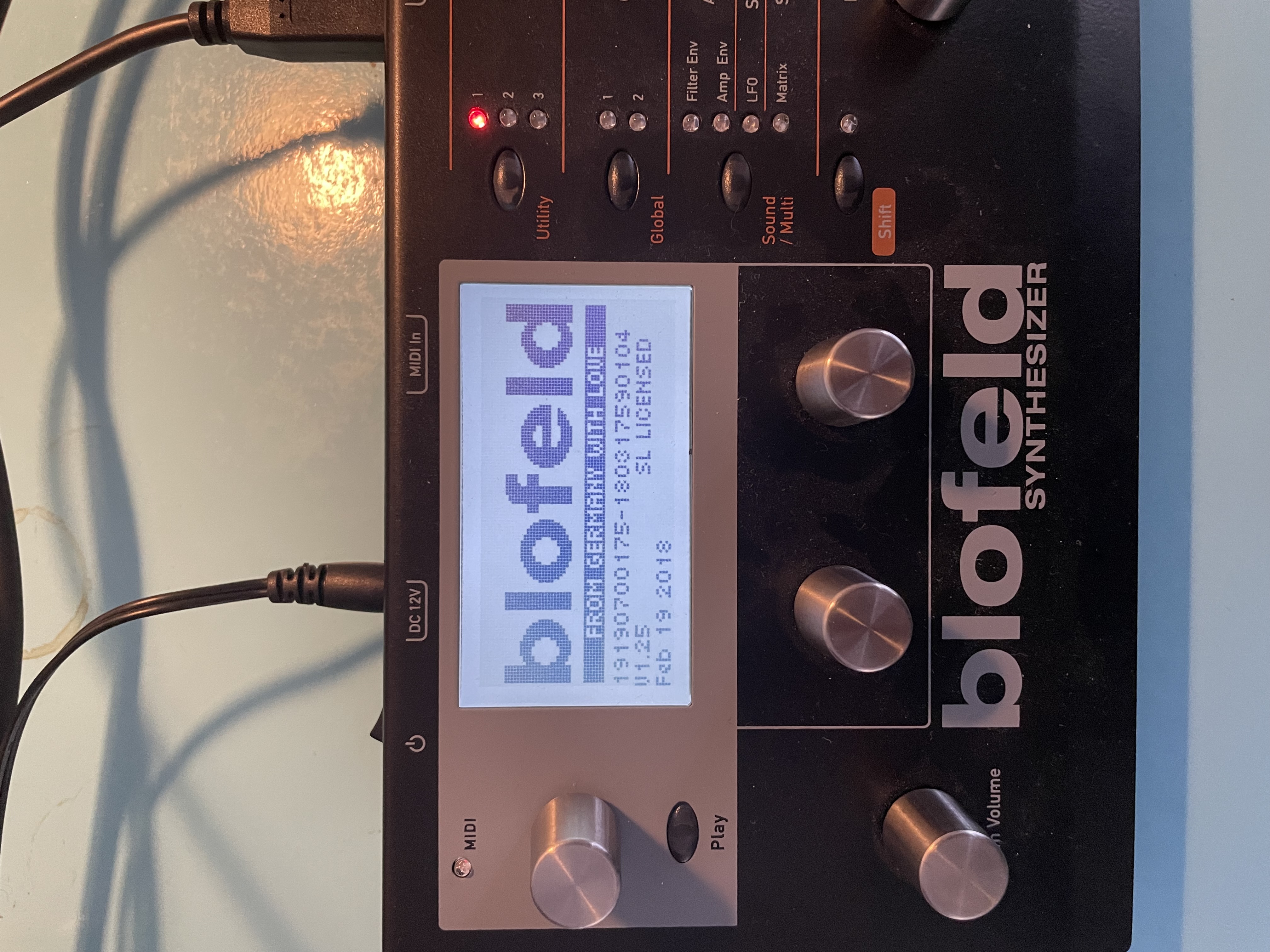 Waldorf Blofeld Desktop Black edition + Licence SL + Decksaver – Excellent état