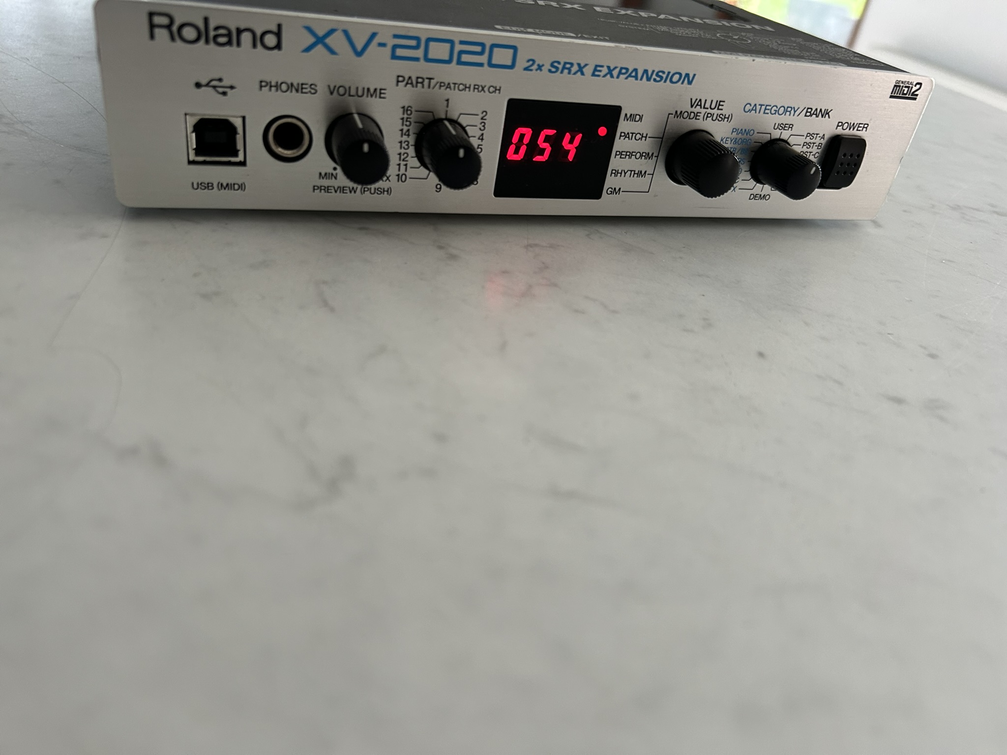roland XV 2020