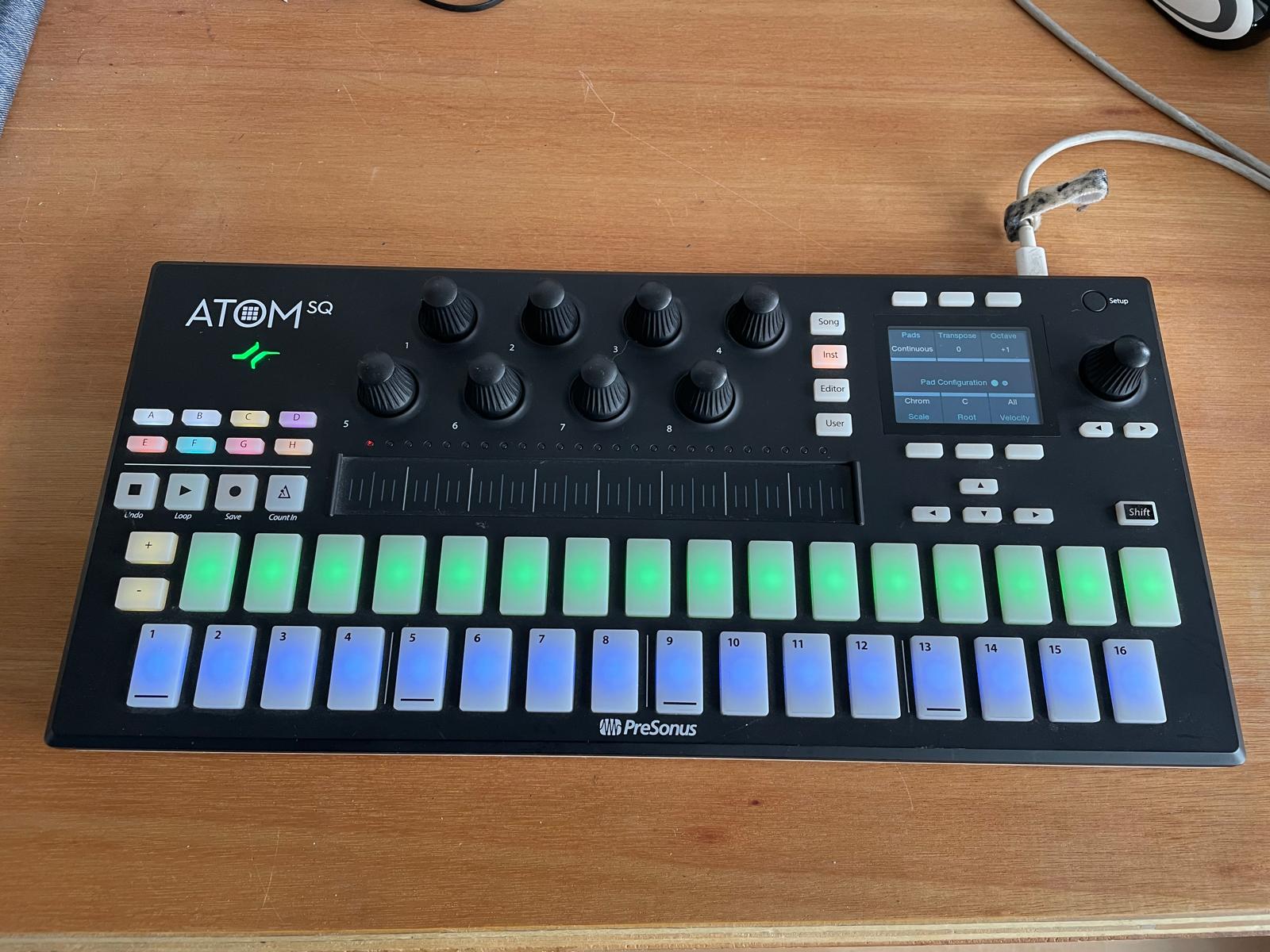 Vends PreSonus ATOM SQ comme neuf jamais utilisée.