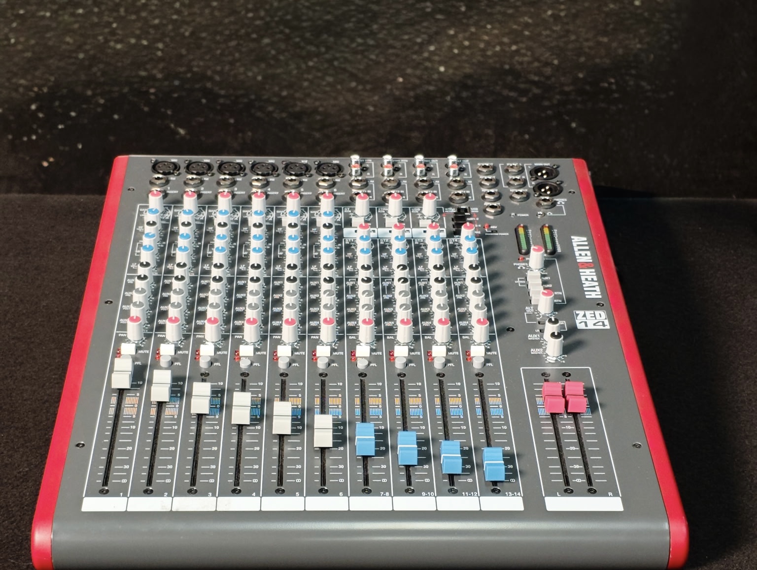 Allen@Heath ZD 14 