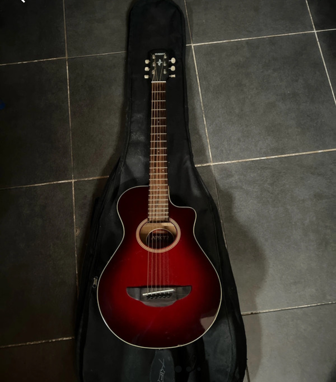 Yamaha APXT2 – guitare électro-acoustique, format compact, pan coupé