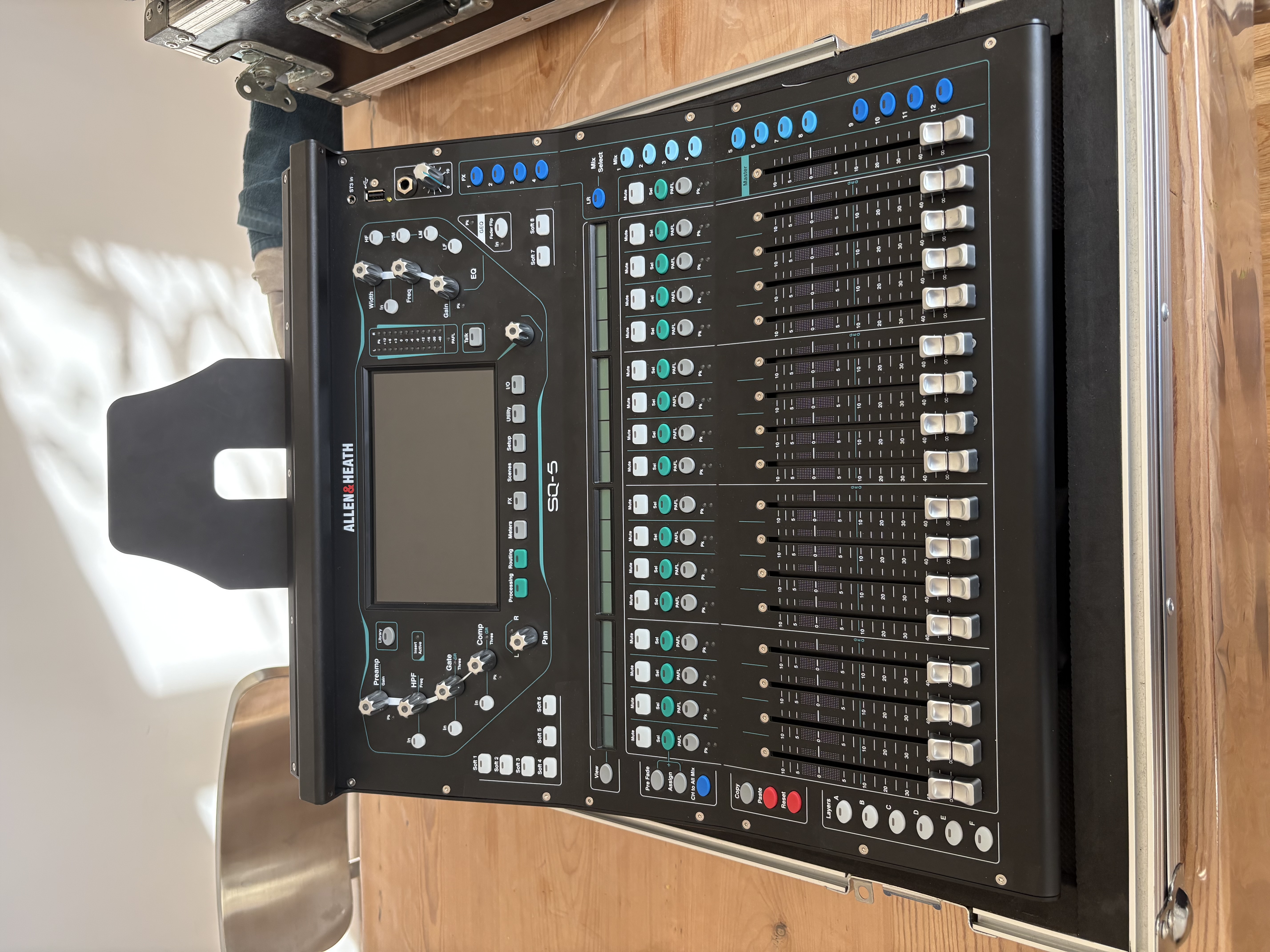 SQ5 (full plugin) + carte dante V3/64 + AR2412 + AB168 