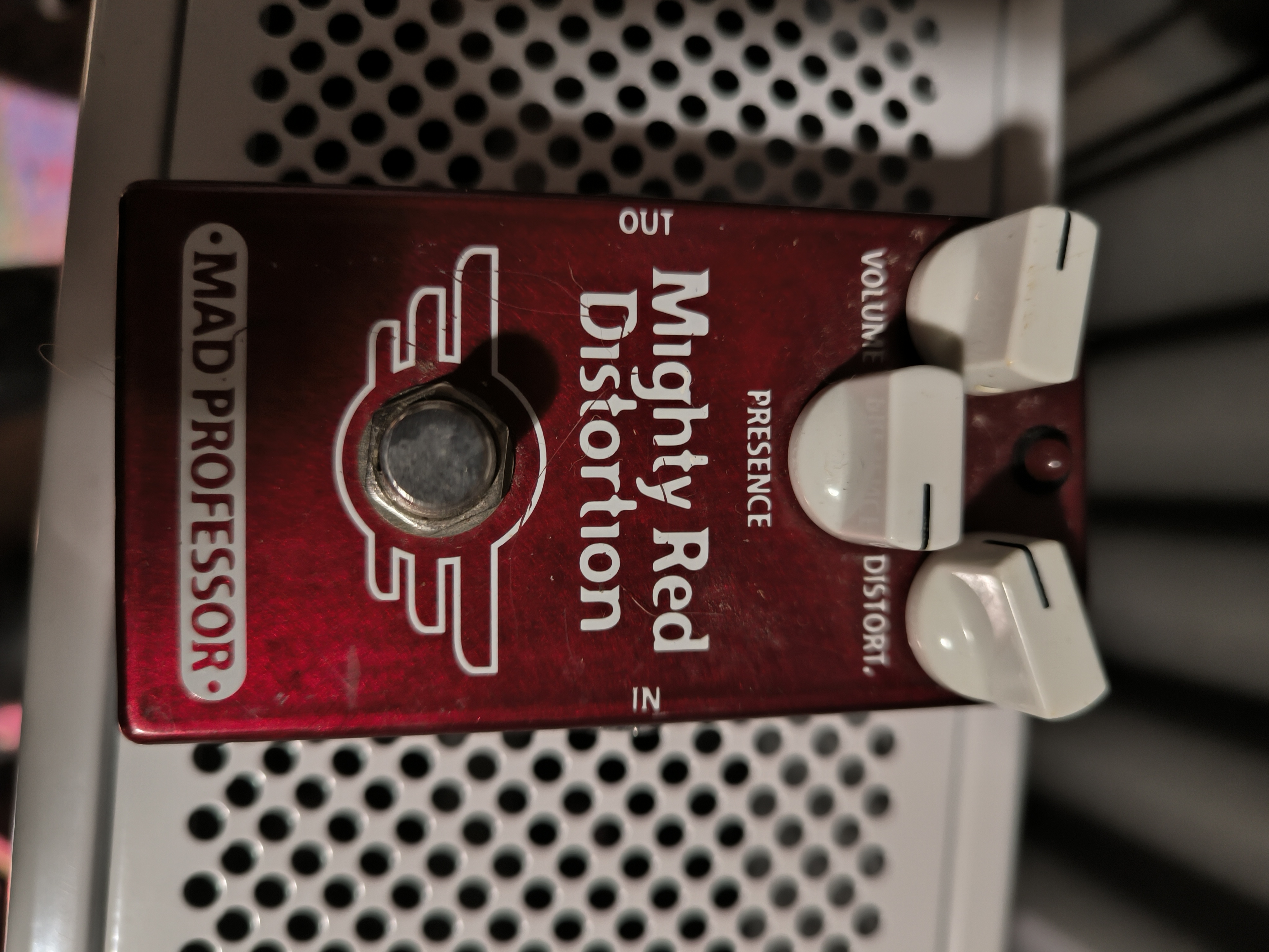 Vends  Mad Professor Mighty Red Distortion