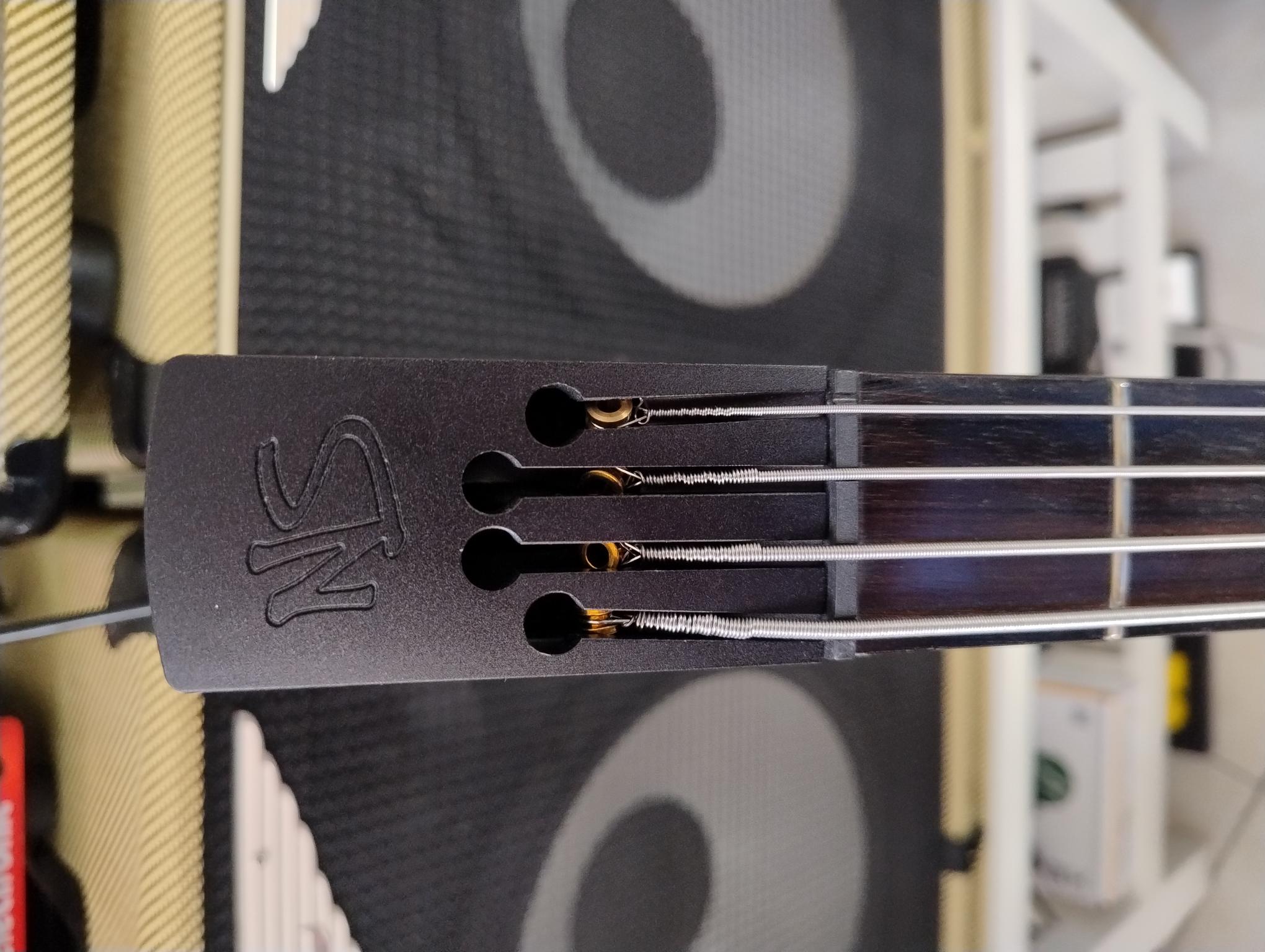 Basse headless NS Design WAV4 Radius