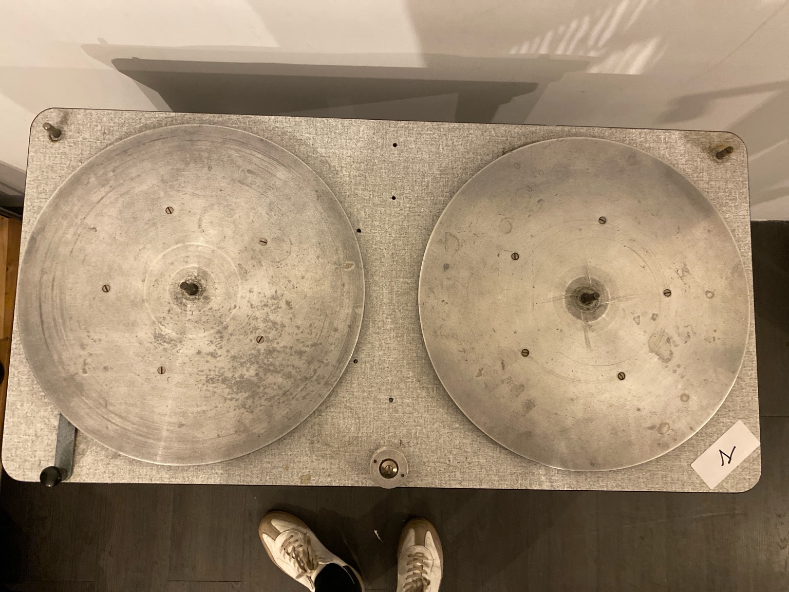 Rembobineuse de bandes magnétique ancienne / vintage, 