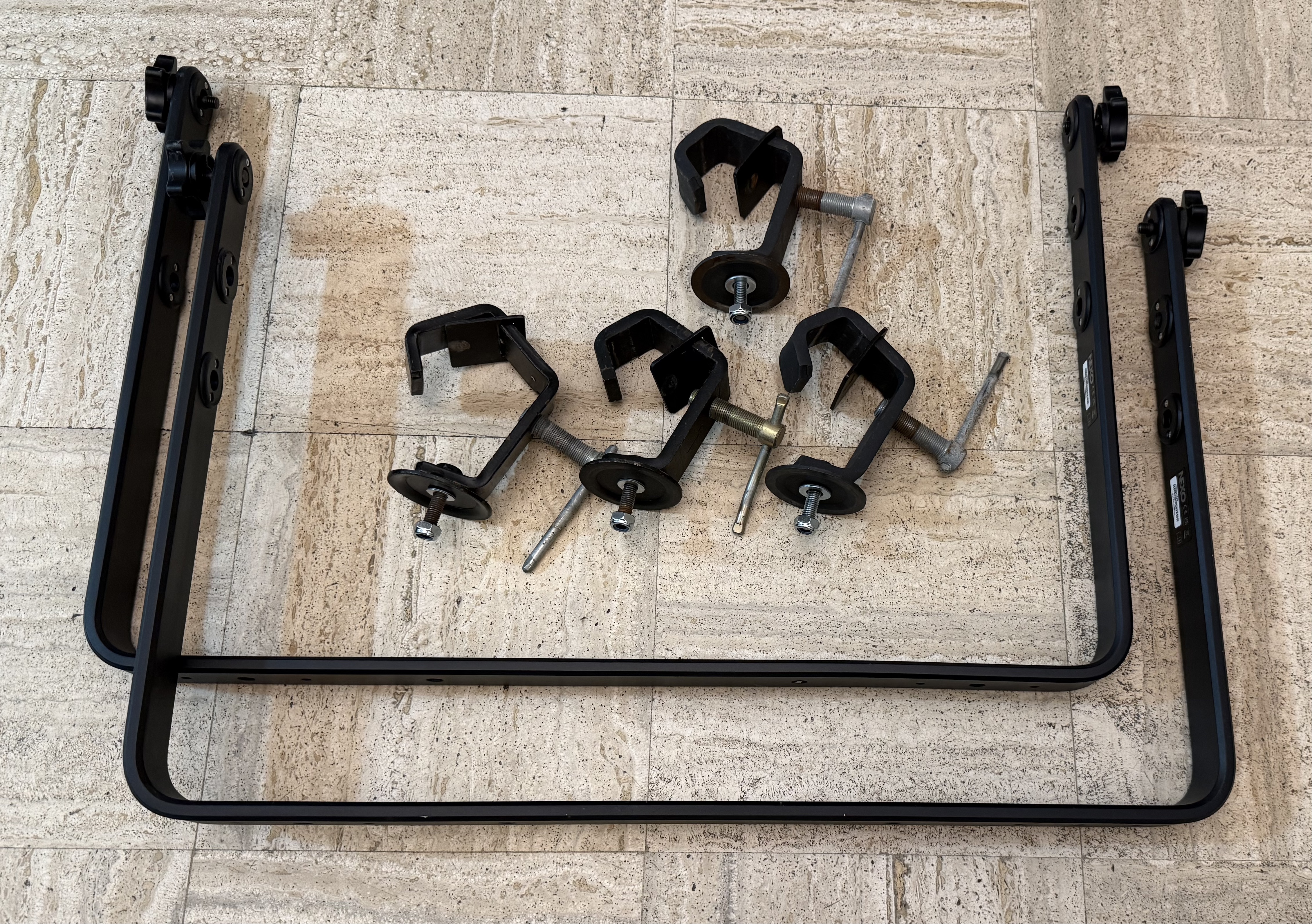 Accroche Nexo L18 état neuf