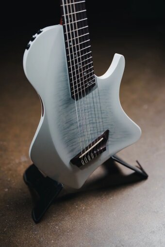 Abasi Stage 7WhiteBurst Abasi Stage 7WhiteBurst