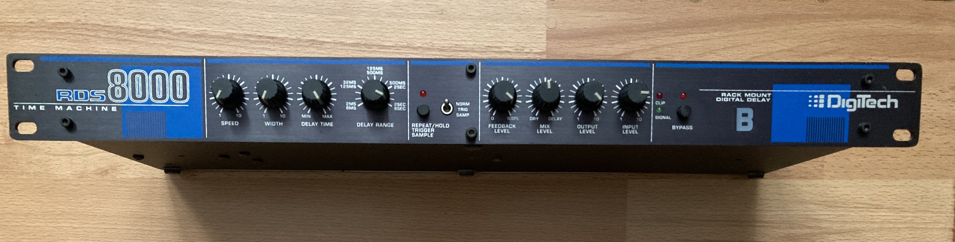 Vends Digitech RDS8000