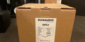 Enceinte de monitoring active Dynaudio BM6A en très bon état, livrée dans son carton d’origine avec mousses de protection.