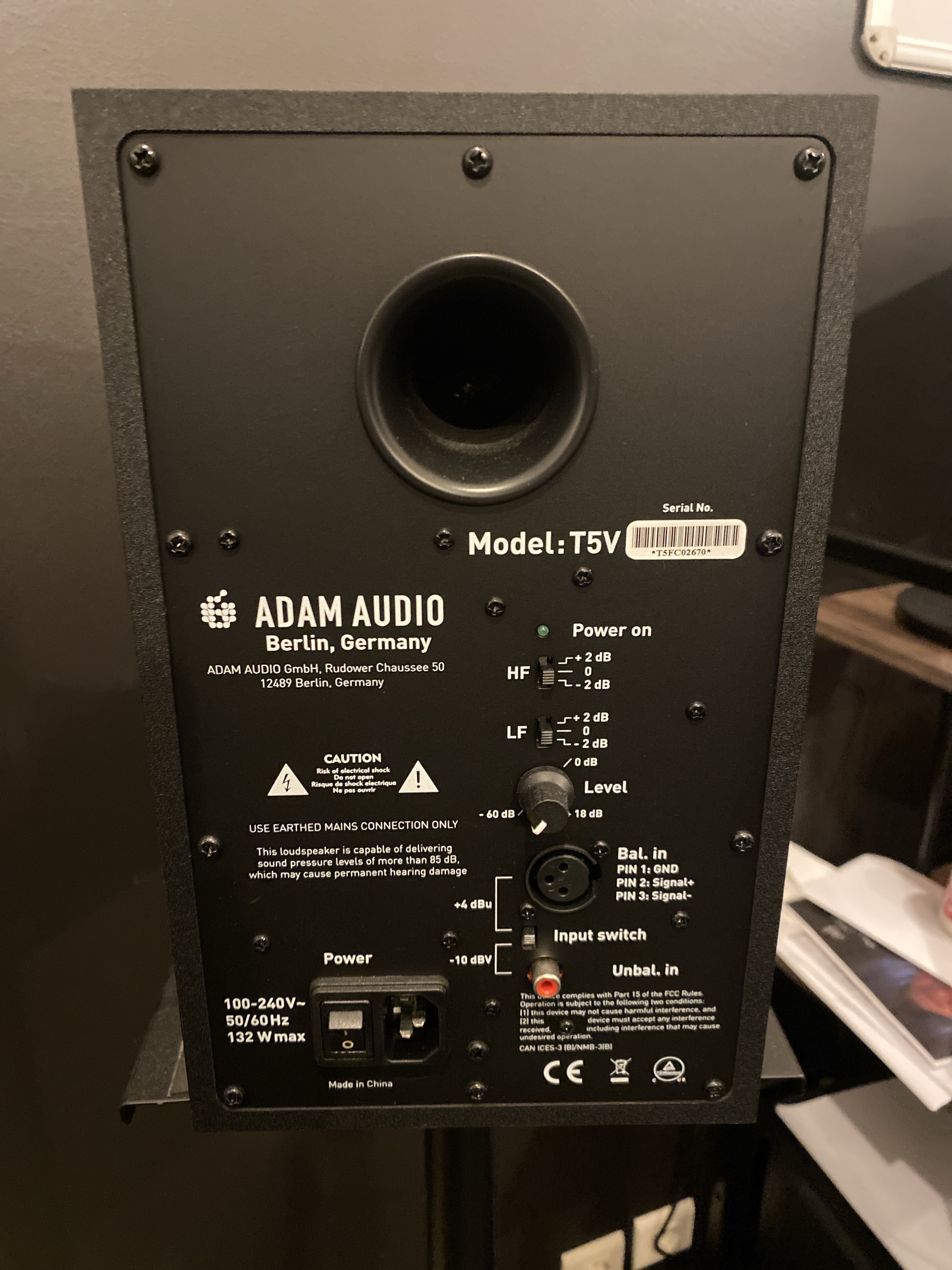 Paire d’enceintes de monitoring ADAM Audio T5V
