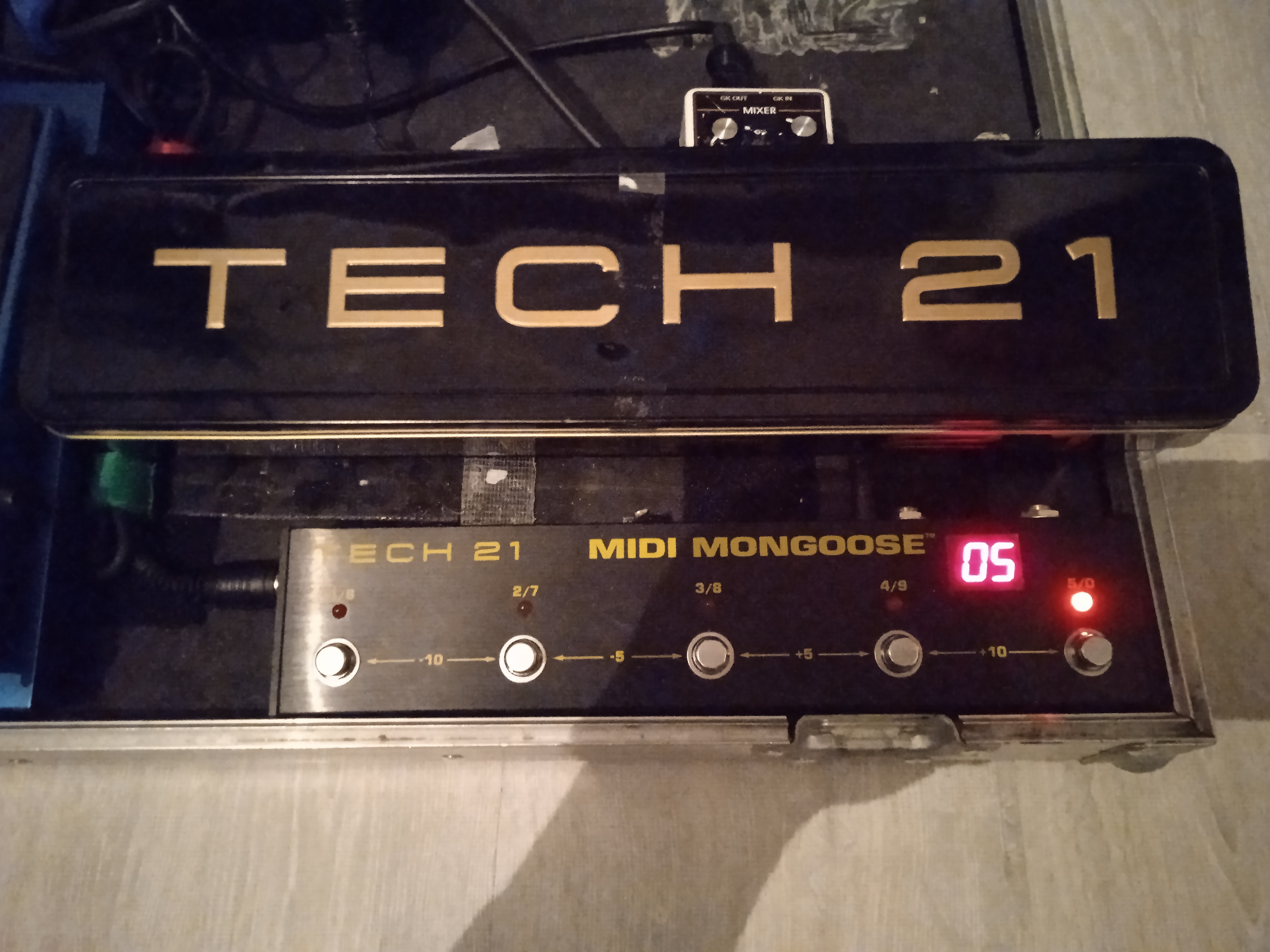 Tech 21 midi mongoose 