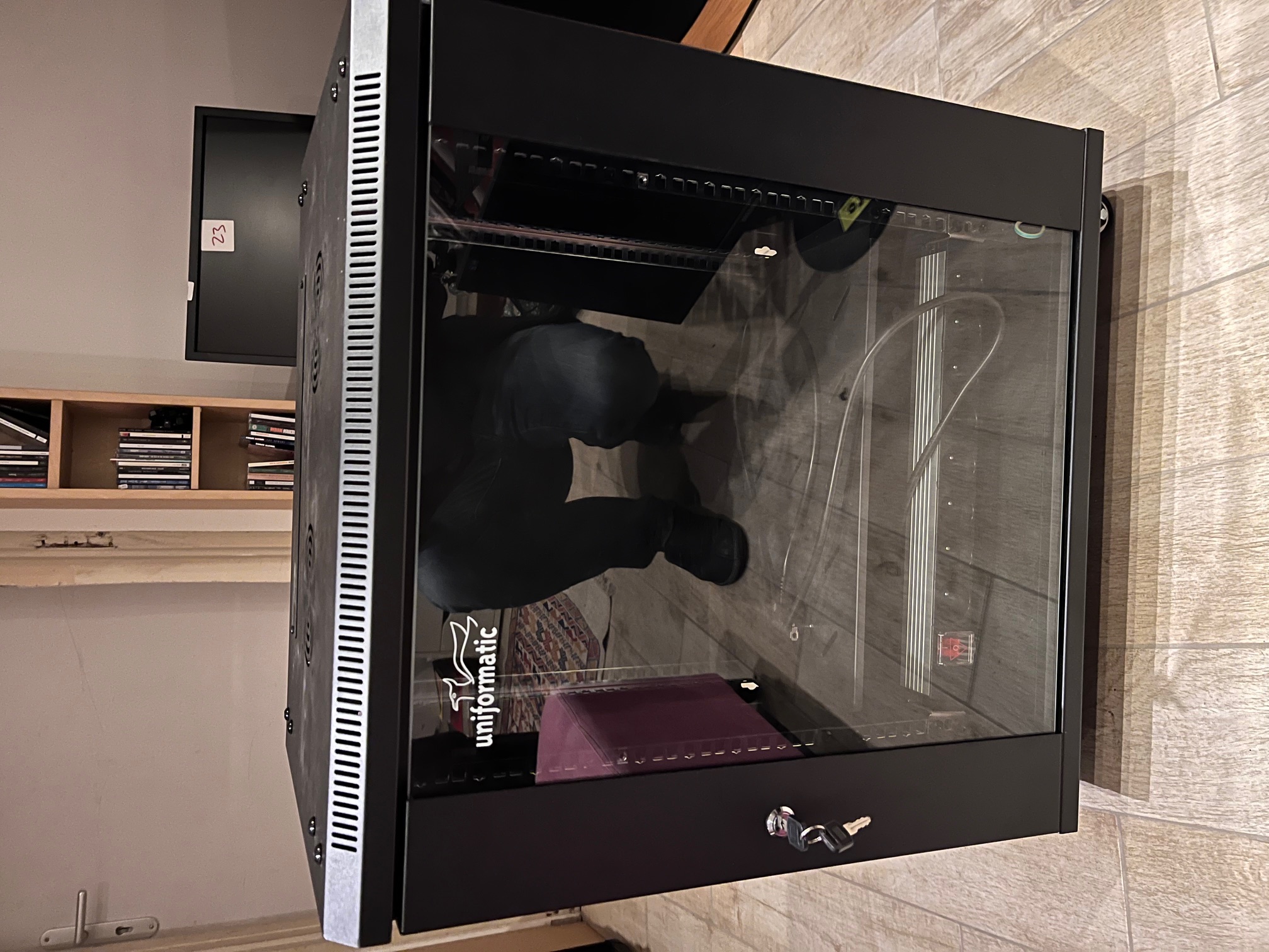 Vends Rack 19" Uniformatic