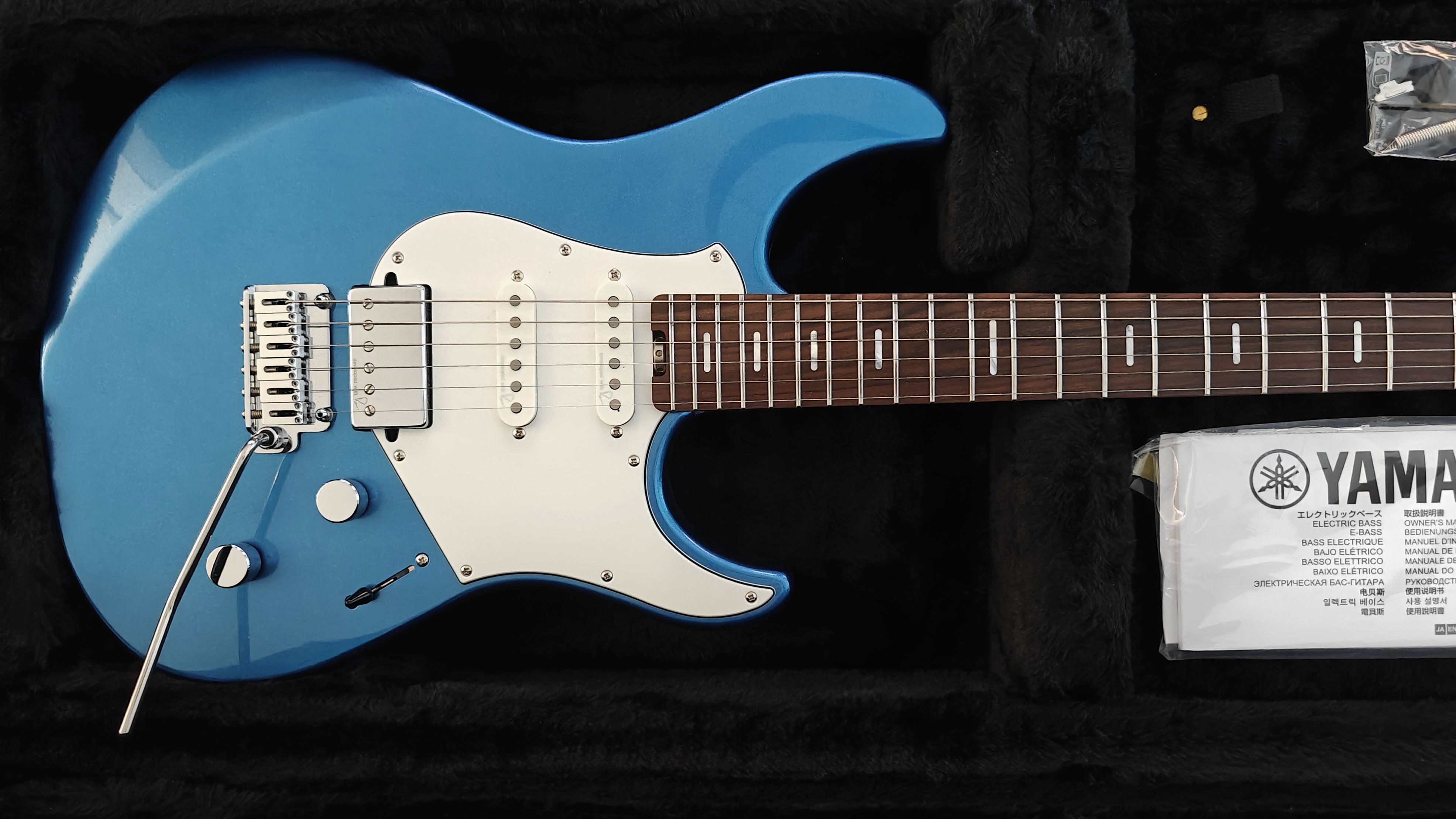 Yamaha Pacifica Professional PACP12 (28011)