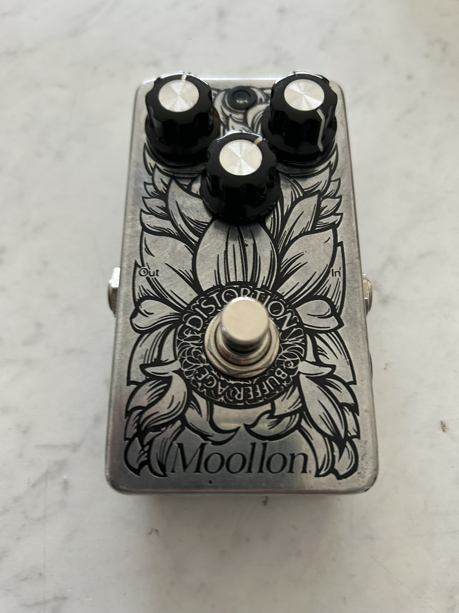 Moollon distortion buffer age