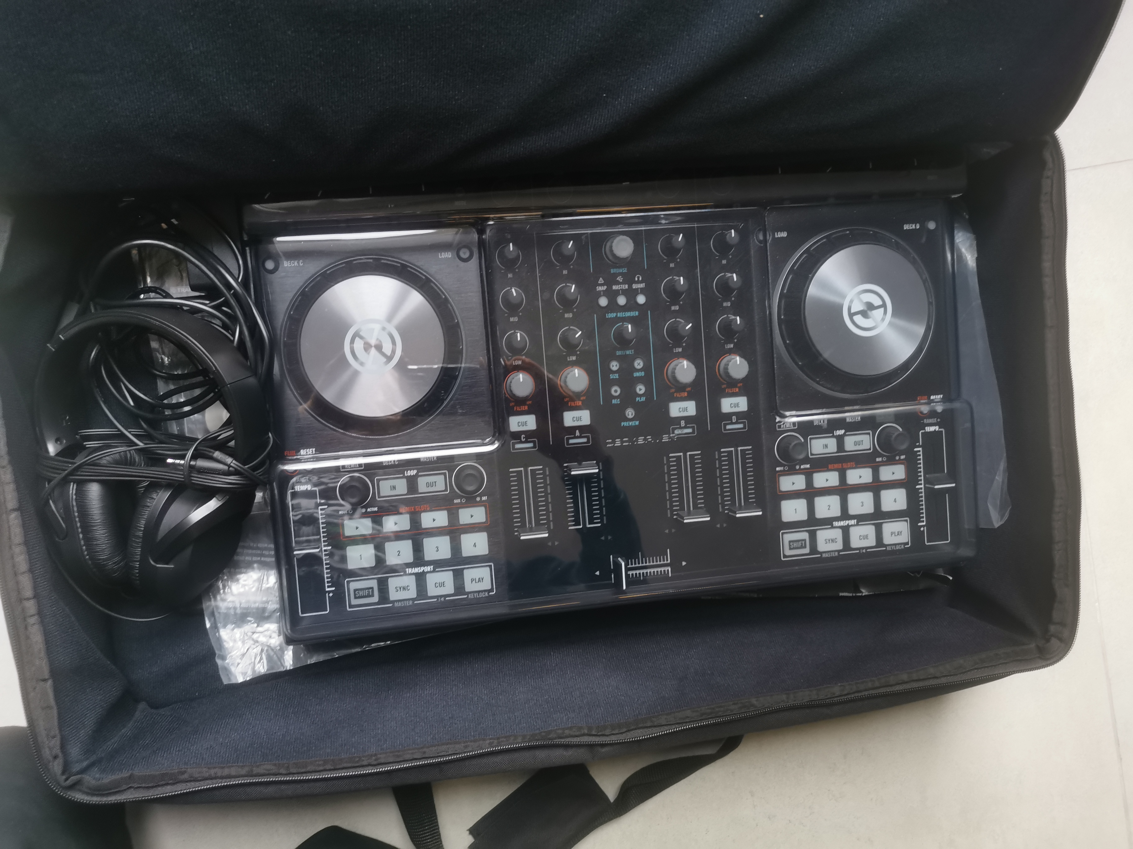 Vends console mixage traktor Kontrol S4 mk2