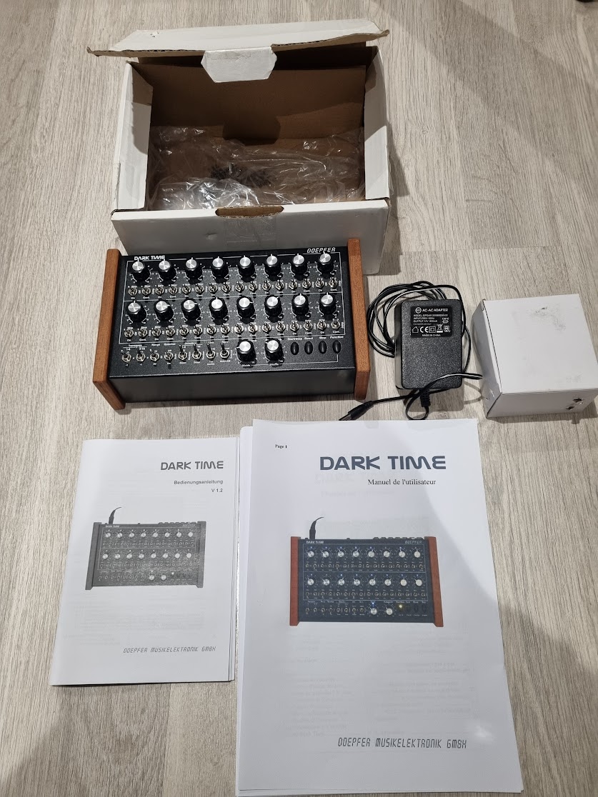 Séquenceur analogique Doepfer Dark Time