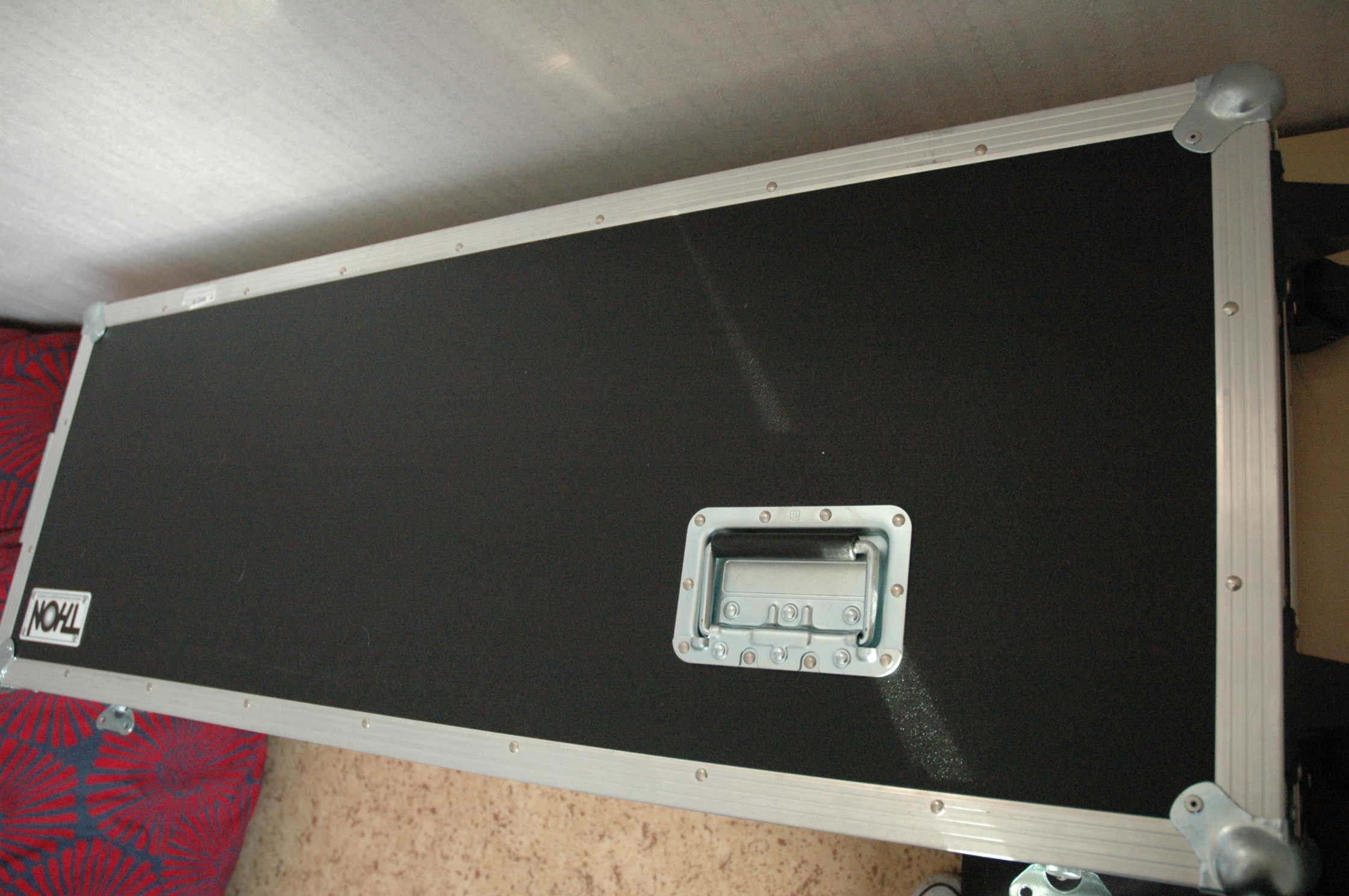 82636852-71C7-4E18-9A58-764149E6C006