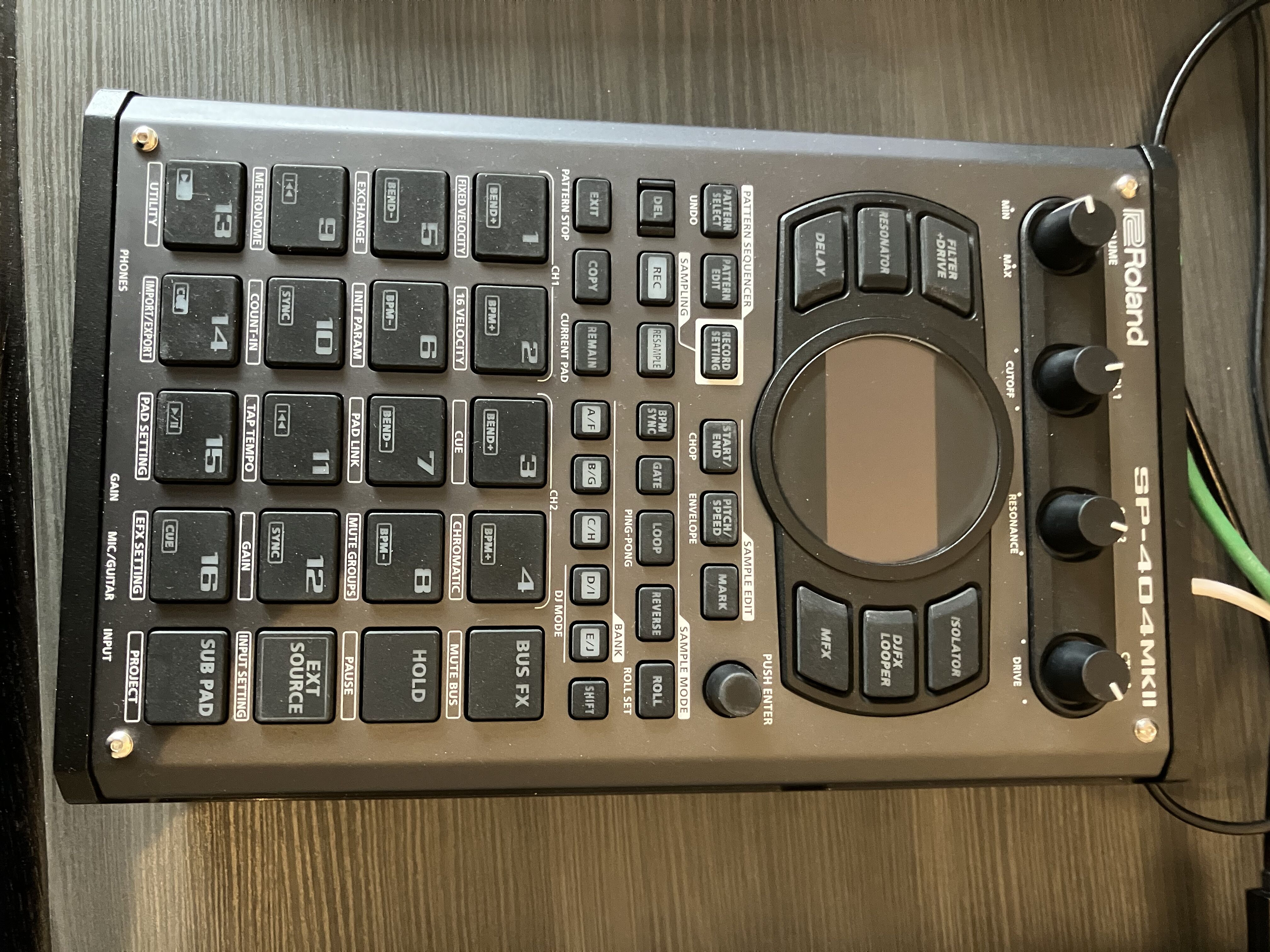 Roland SP-404 MKII + sac officiel + accessoires