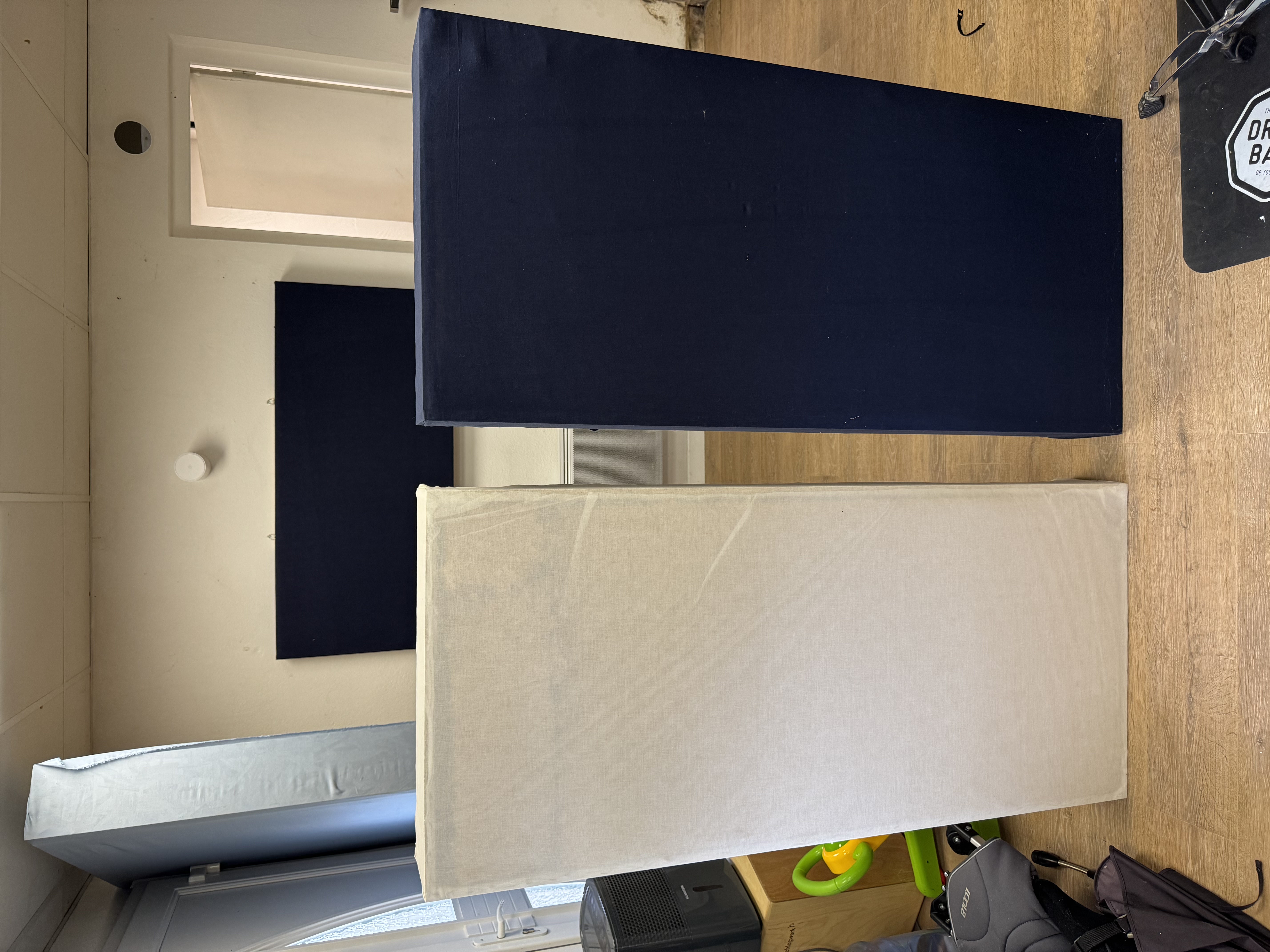 Panneaux acoustiques en laine de roche et laine de bois