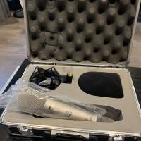 Vends micro Behringer B2 Pro