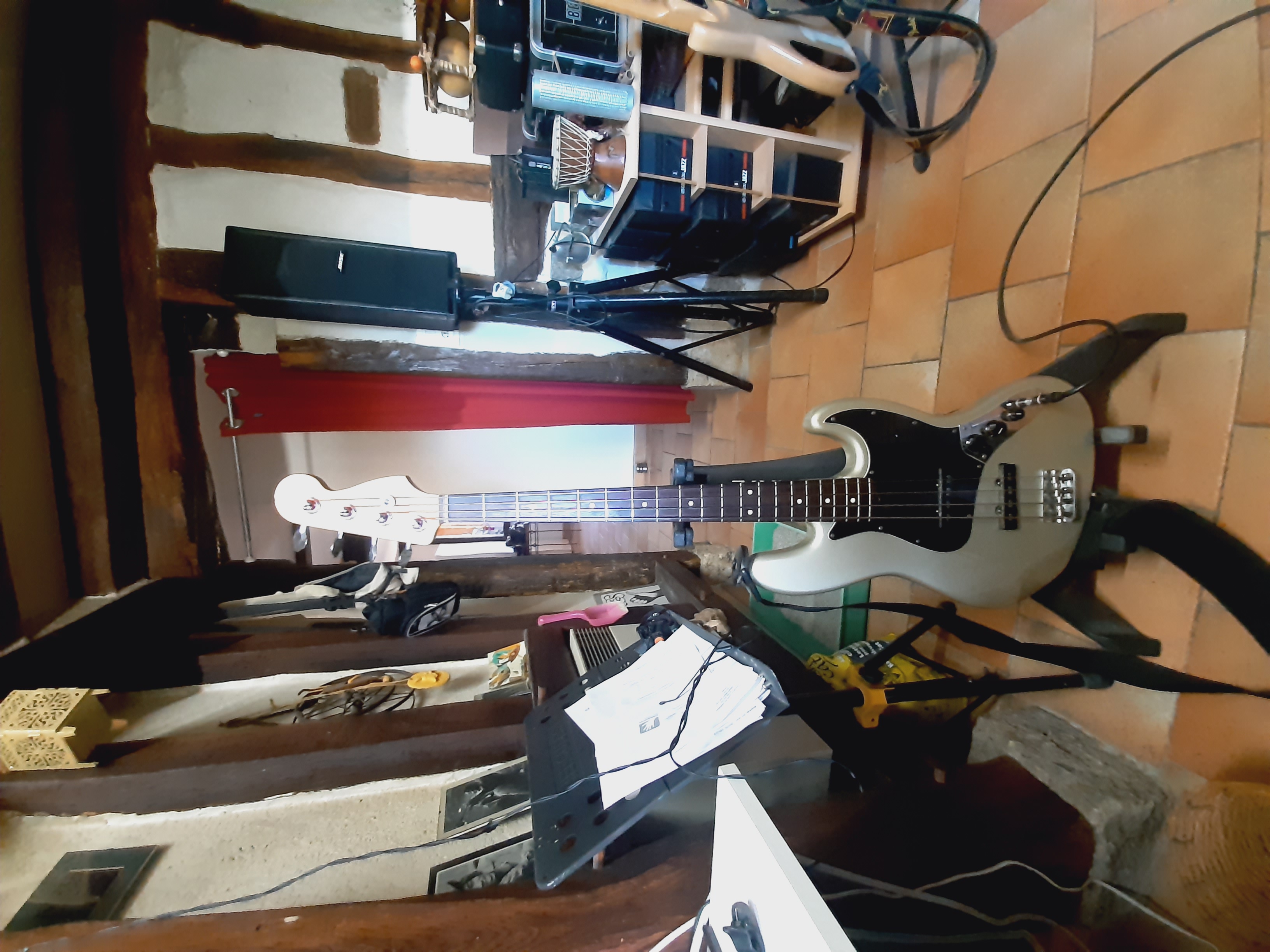 Vend Fender American Jazz Bass s-1