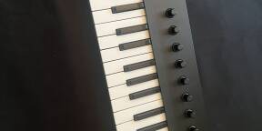 NI Kontrol M32 – Mini clavier / contrôleur MIDI – Comme neuf