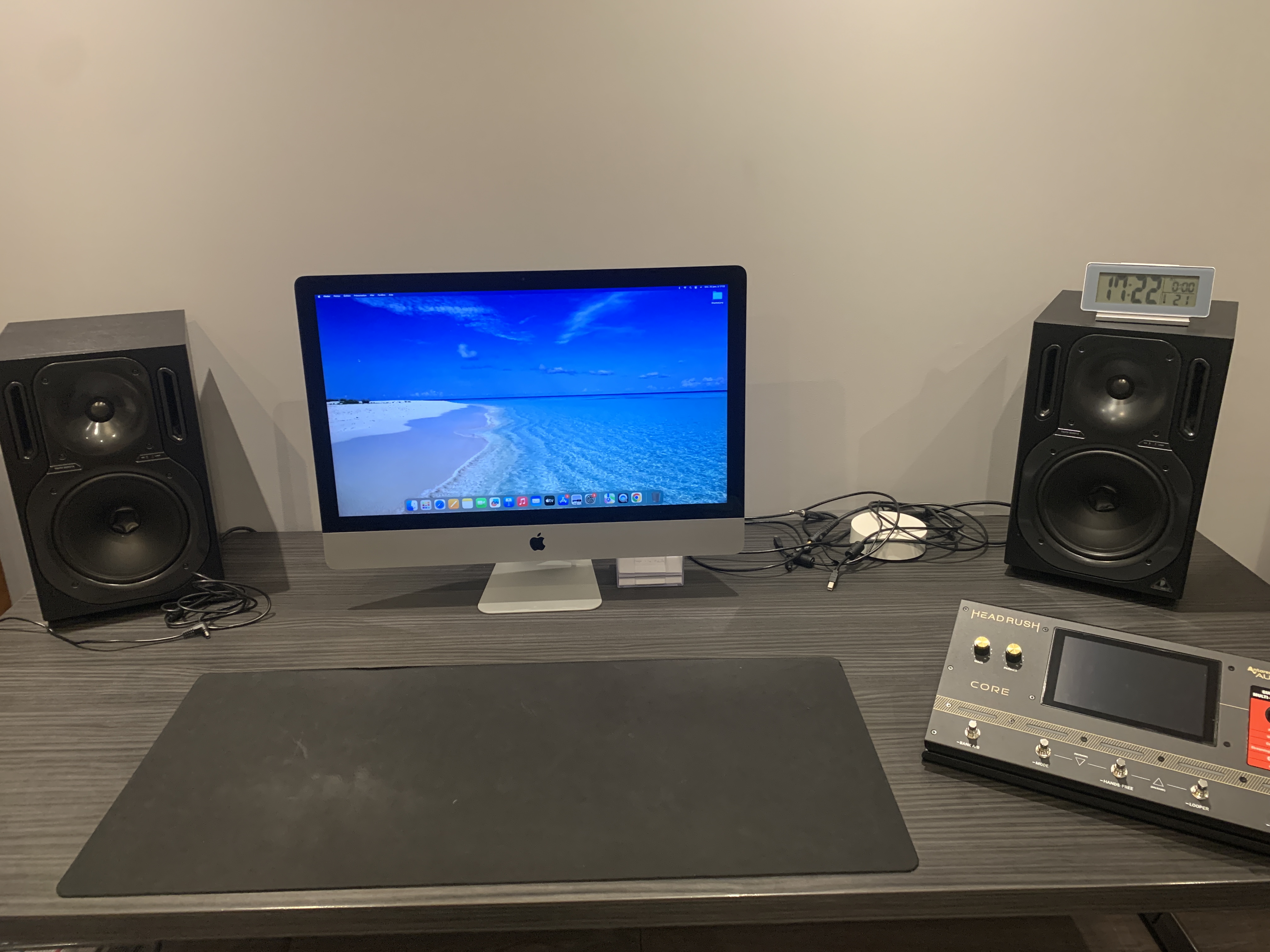 Vends paire enceinte Behringer Truth B2031A