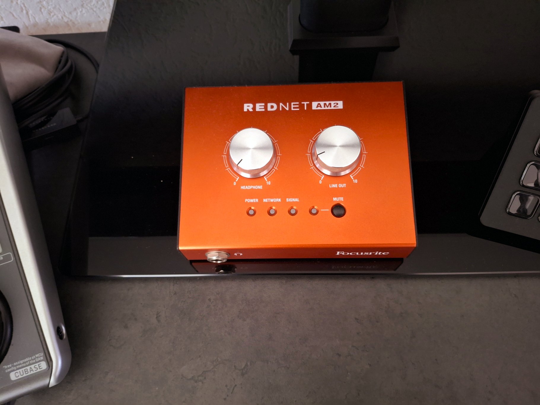 focusrite-rednet-am2-6568237