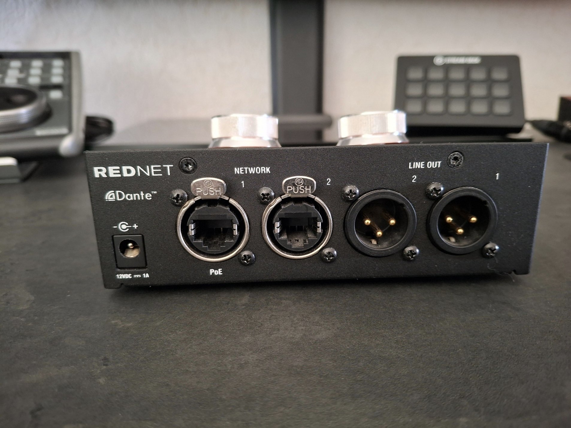 focusrite-rednet-am2-6568240
